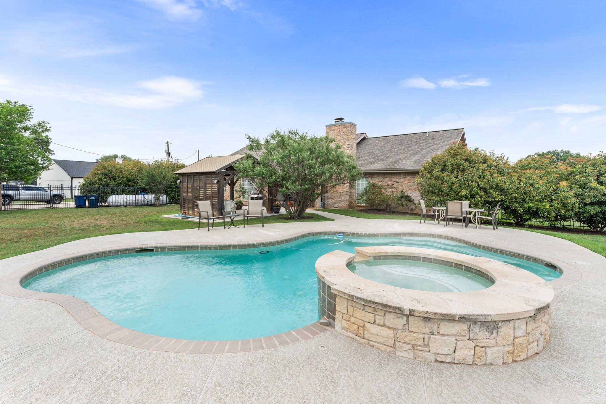 221 Breakaway Rd, Cedar Park, TX 78613