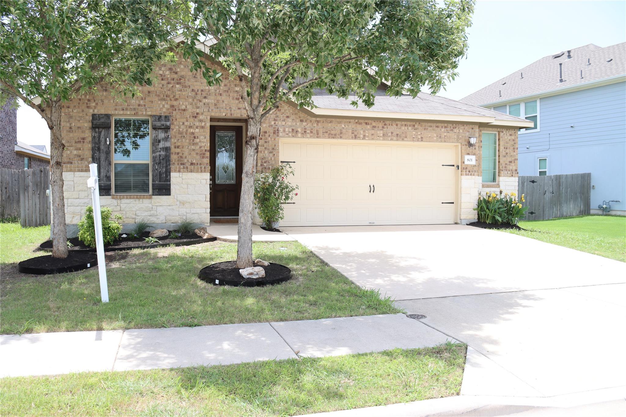 801 Vaughn St, Georgetown, TX 78628