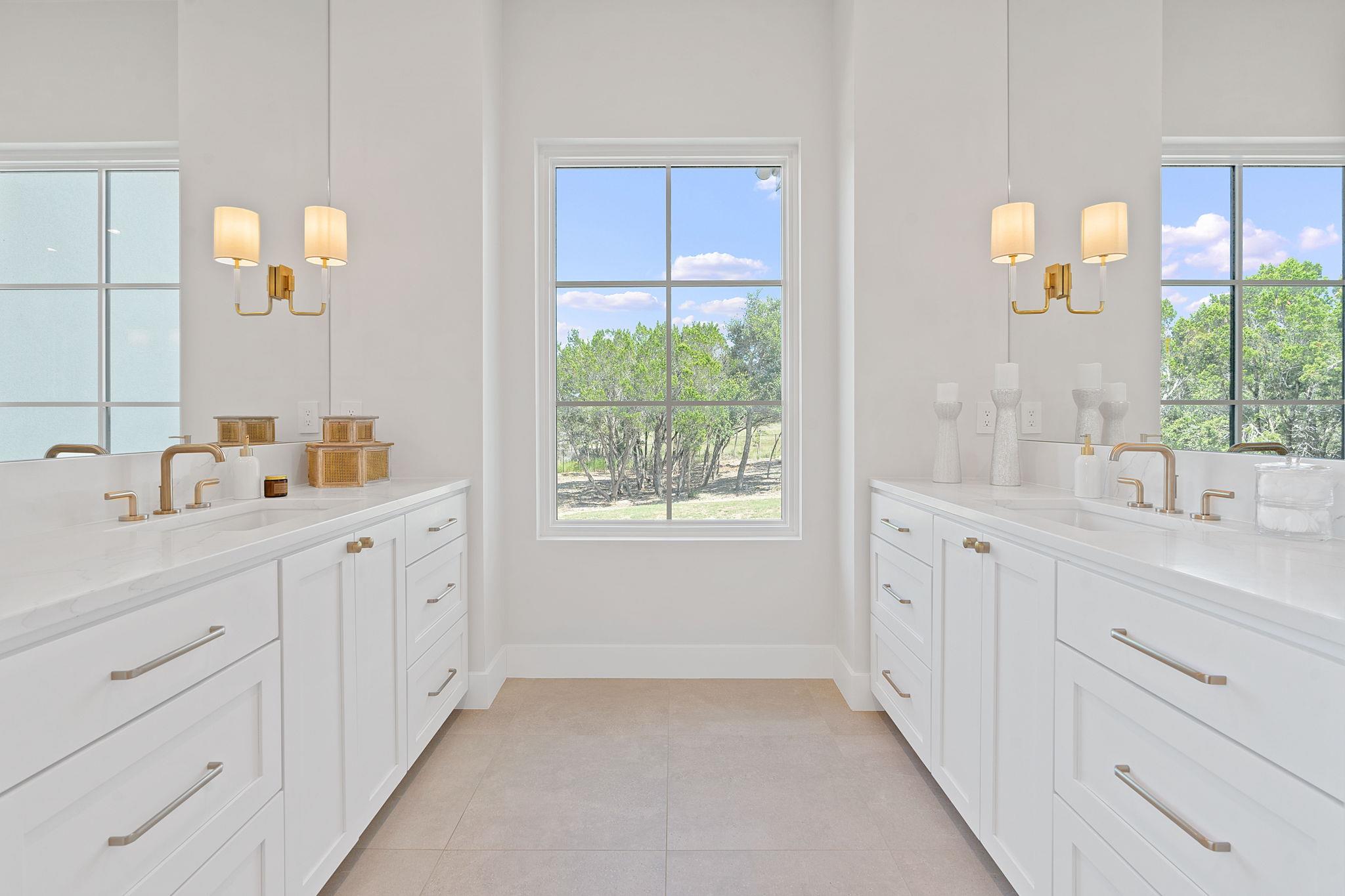 6013 Silver Luna Way, Austin, TX 78738