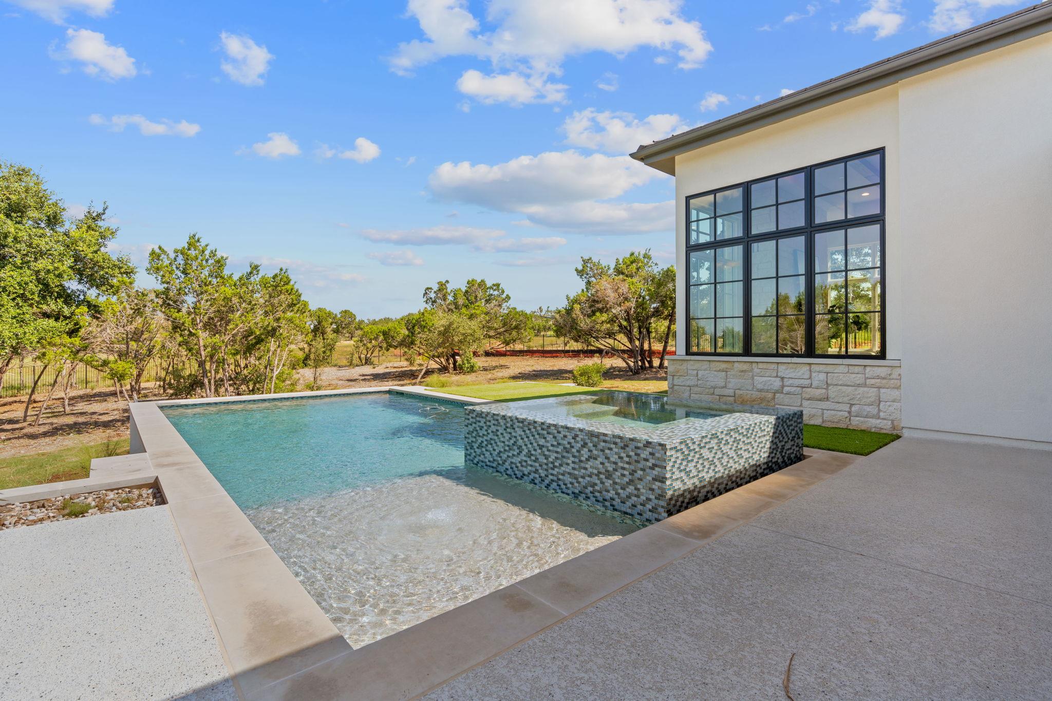 6013 Silver Luna Way, Austin, TX 78738
