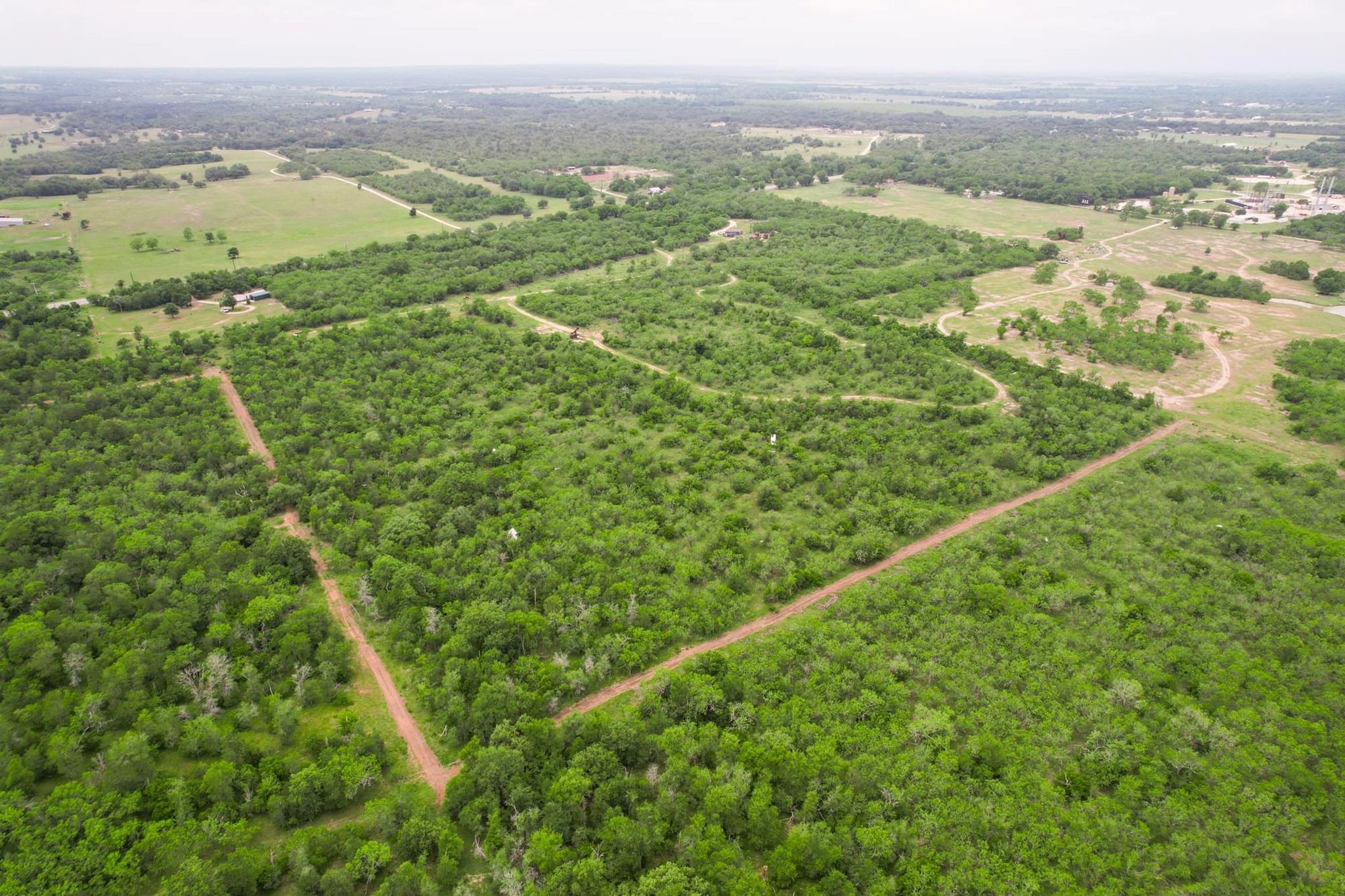 000 San Marcus Hwy, Luling, TX 78648