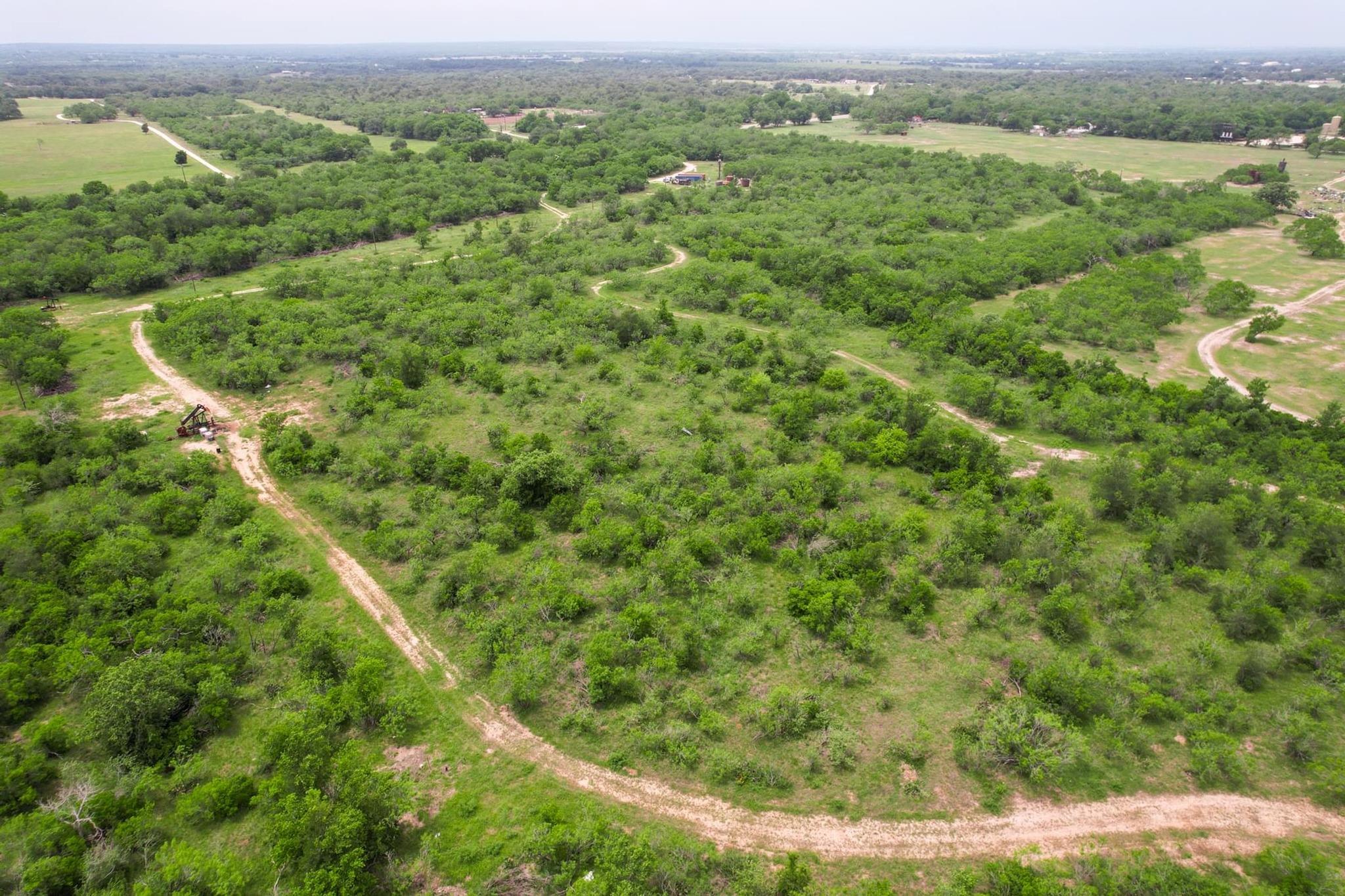 000 San Marcus Hwy, Luling, TX 78648