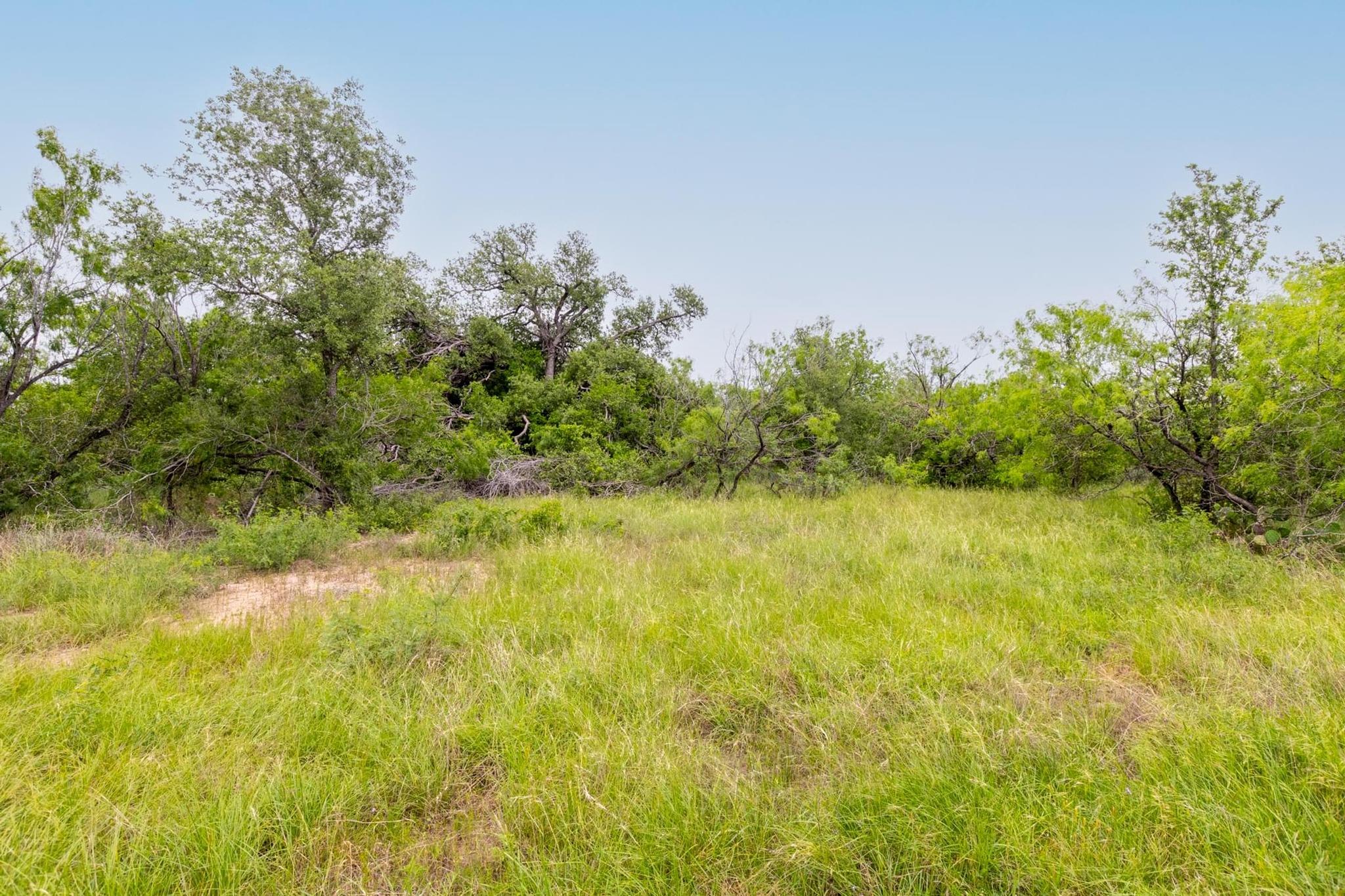 000 San Marcus Hwy, Luling, TX 78648