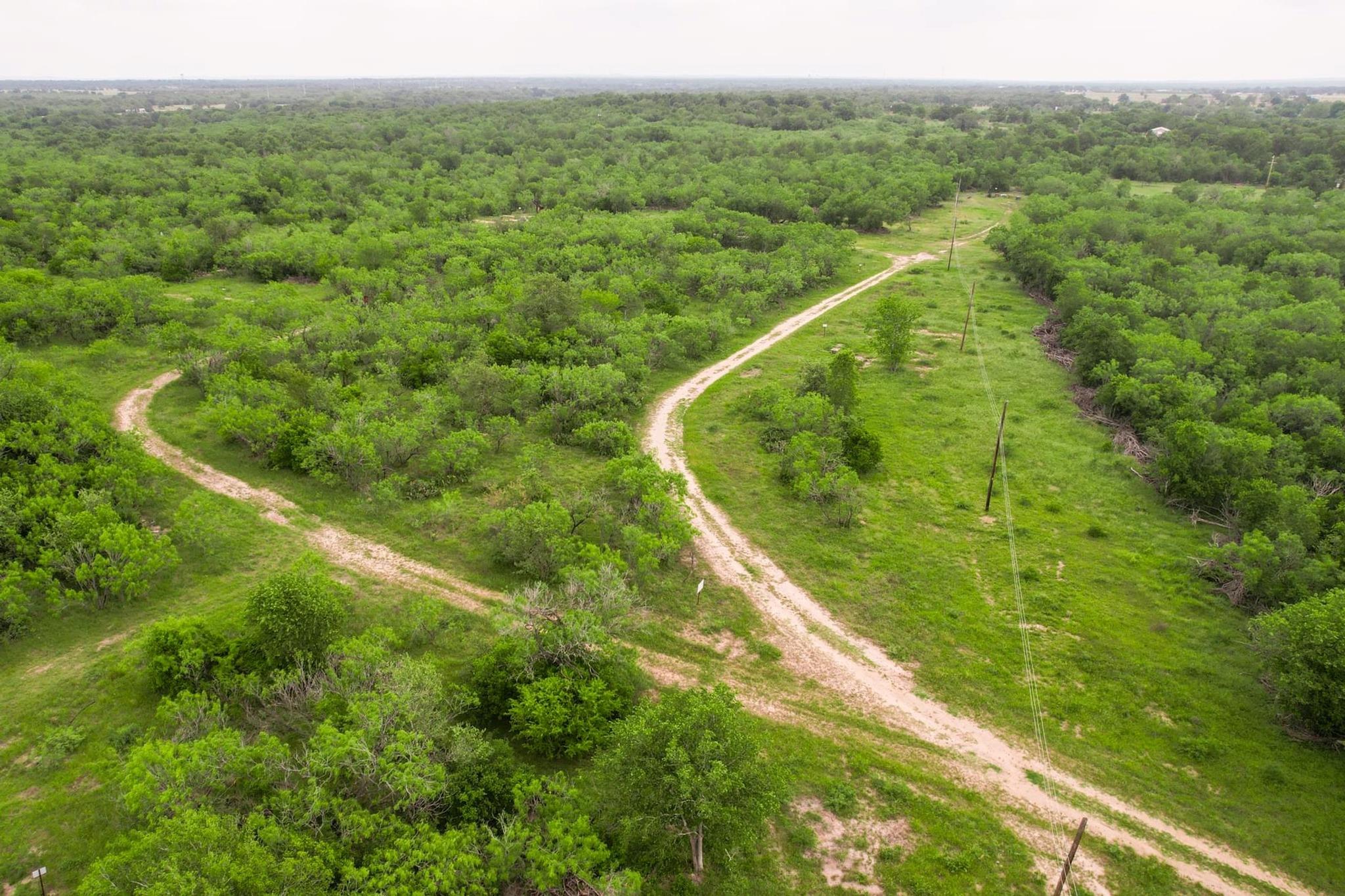 000 San Marcus Hwy, Luling, TX 78648