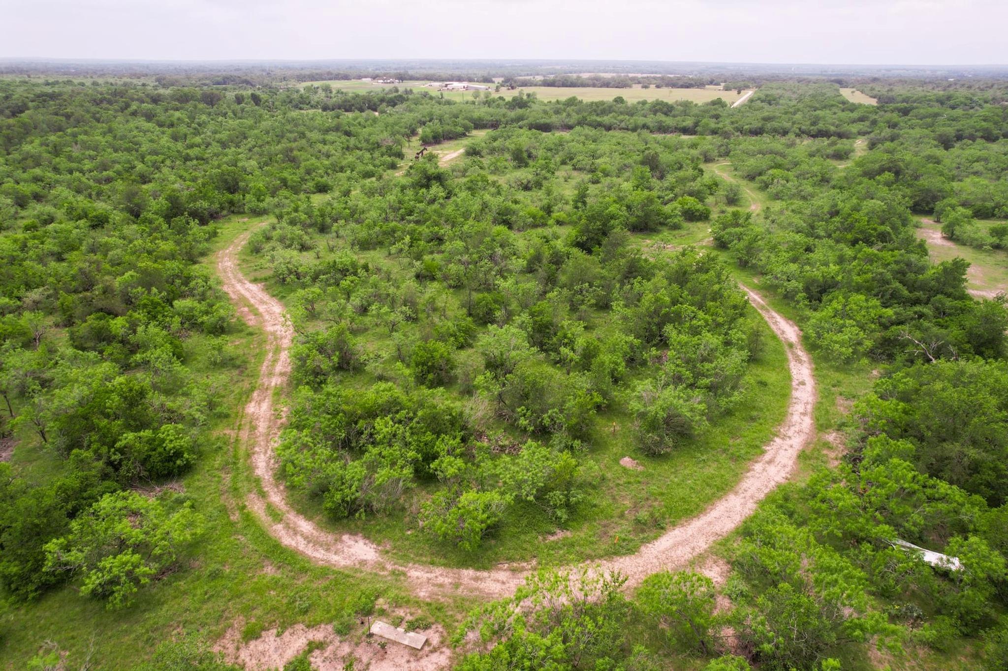 000 San Marcus Hwy, Luling, TX 78648