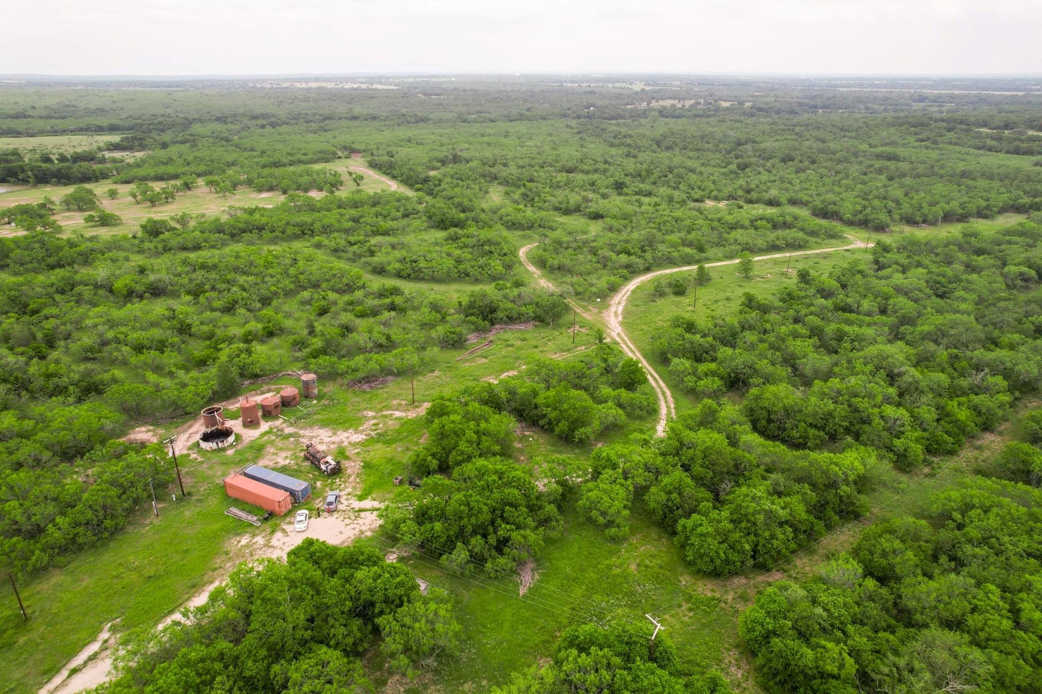 000 San Marcus Hwy, Luling, TX 78648