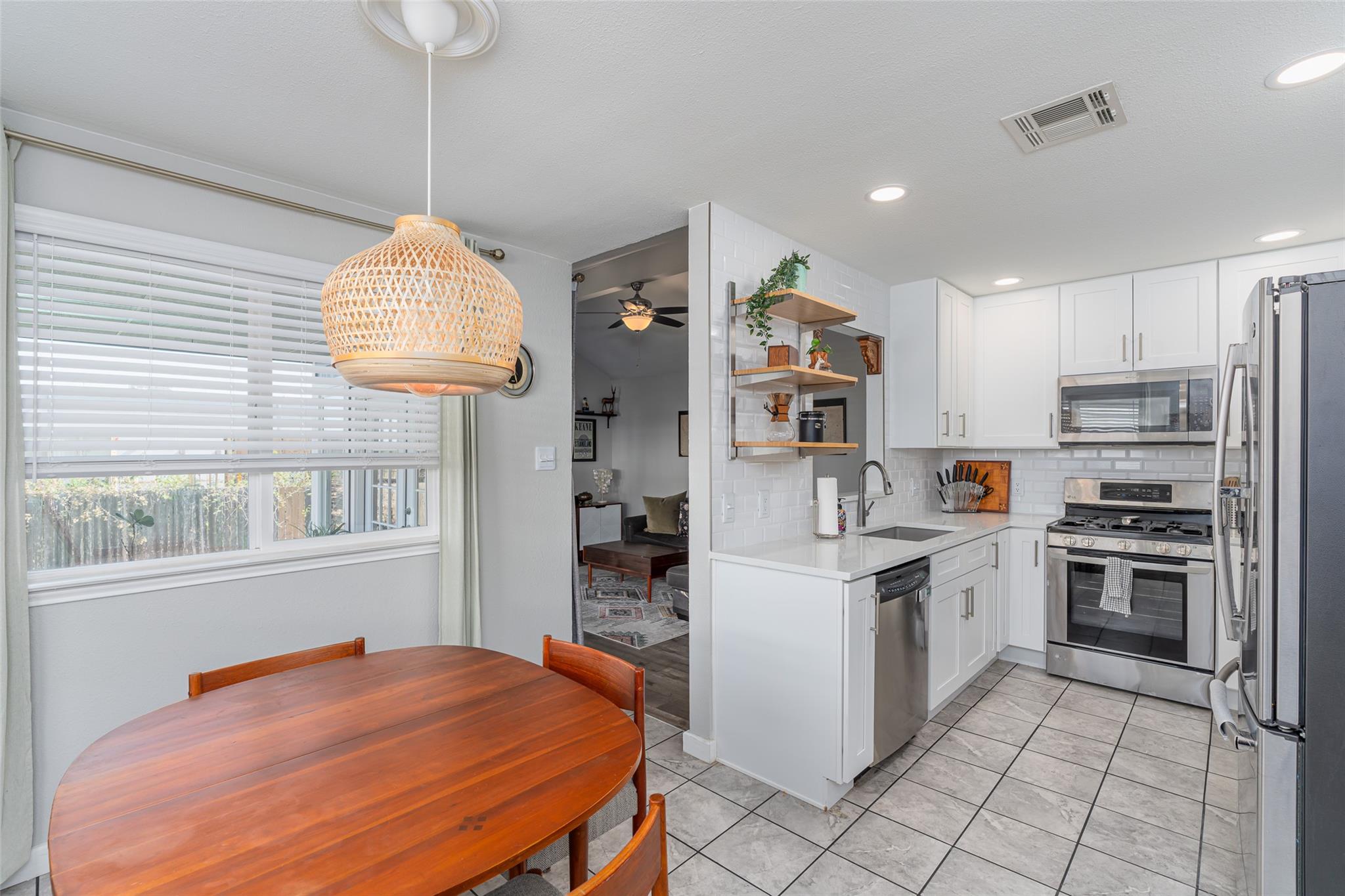 1610 Taron Dr, Round Rock, TX 78681