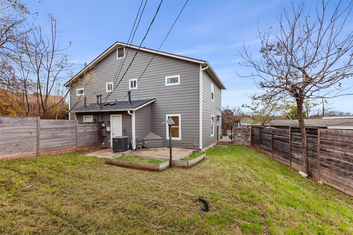 7305 A/B Grand Canyon Dr, Austin, TX 78752