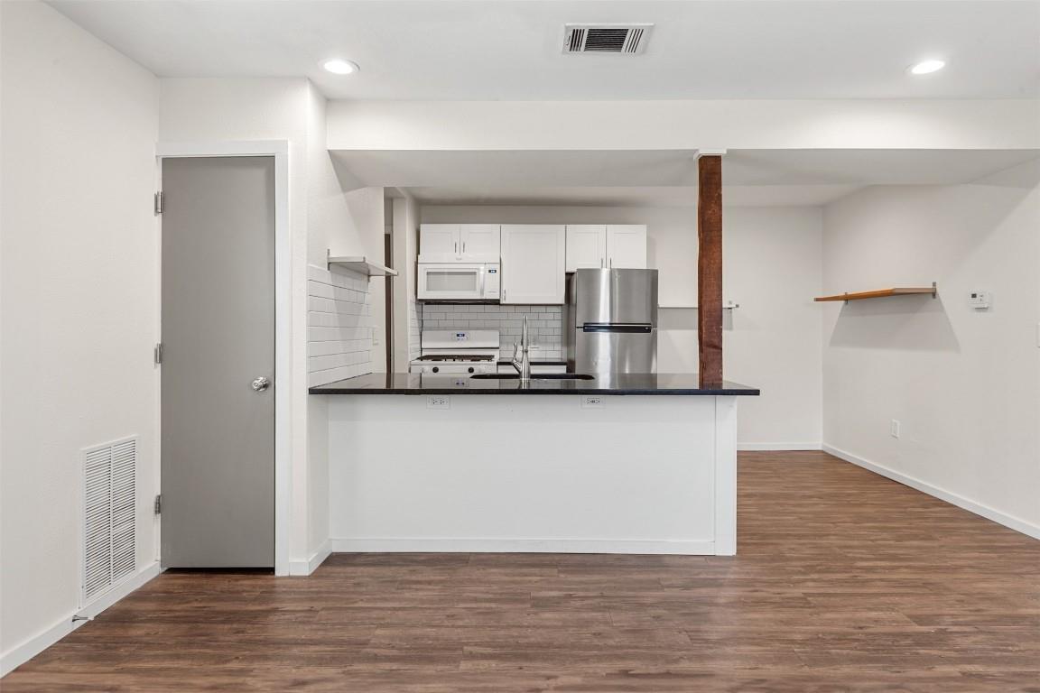 7305 A/B Grand Canyon Dr, Austin, TX 78752