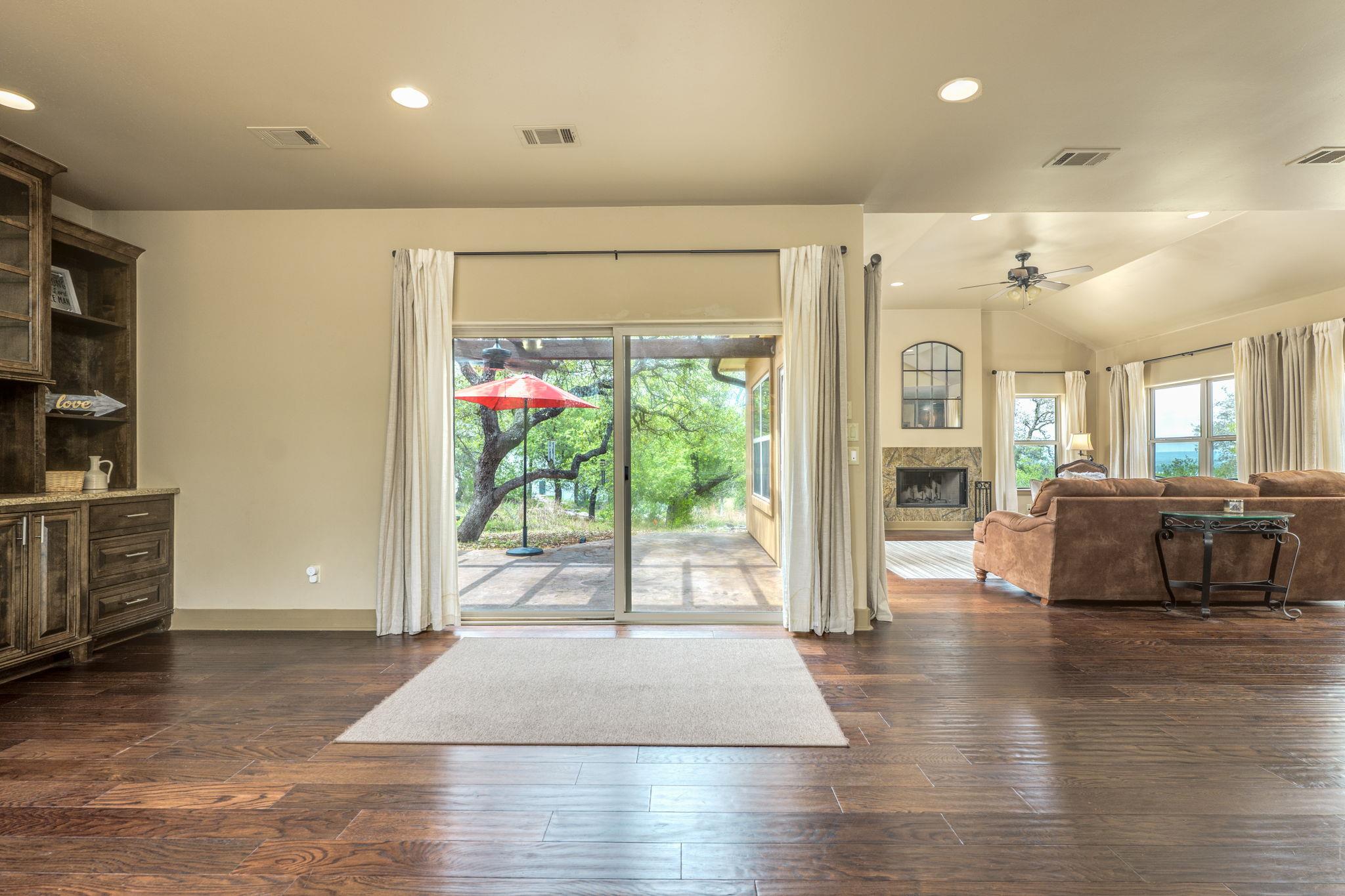 600 Mountain Dew Rd, Horseshoe Bay, TX 78657
