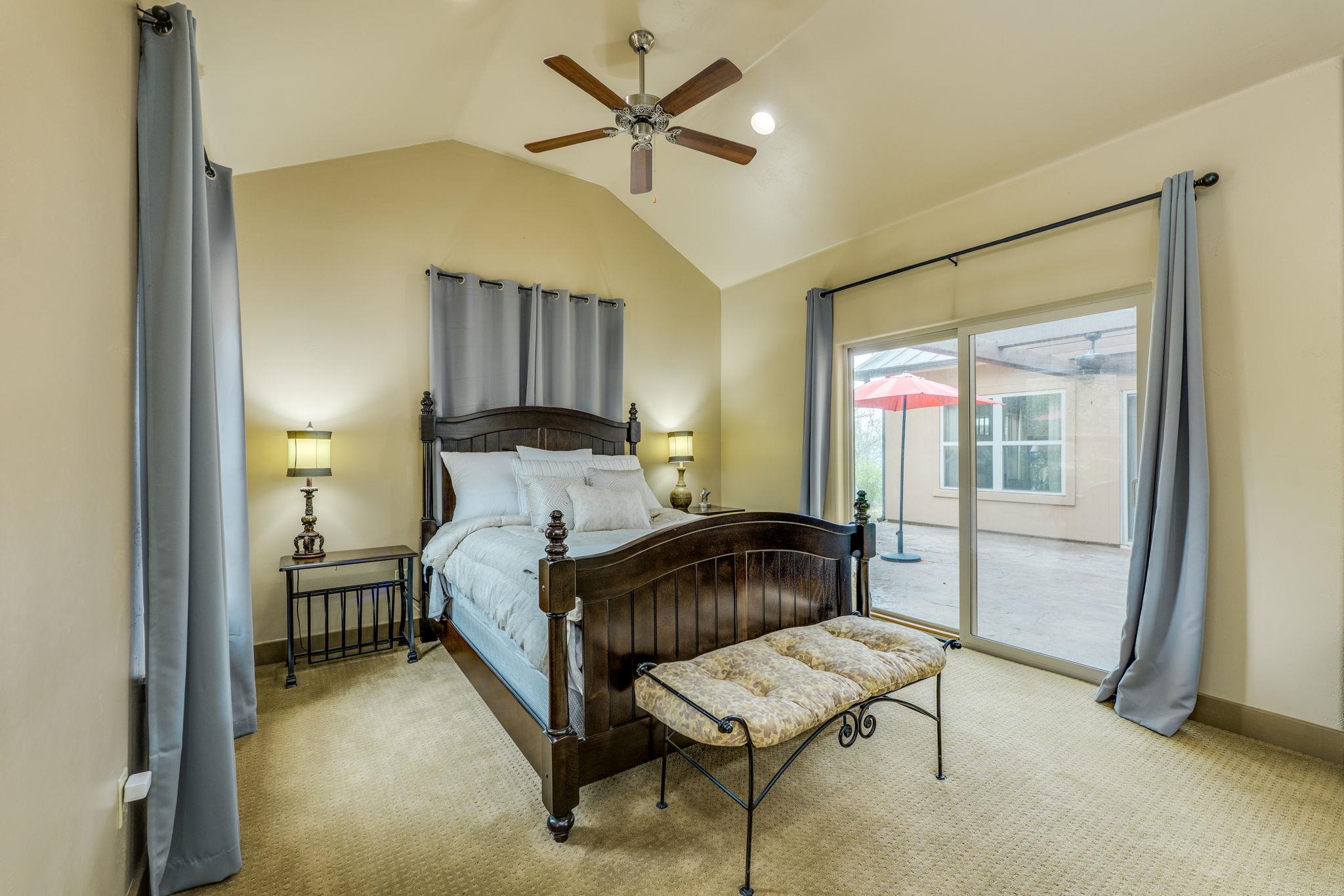 600 Mountain Dew Rd, Horseshoe Bay, TX 78657