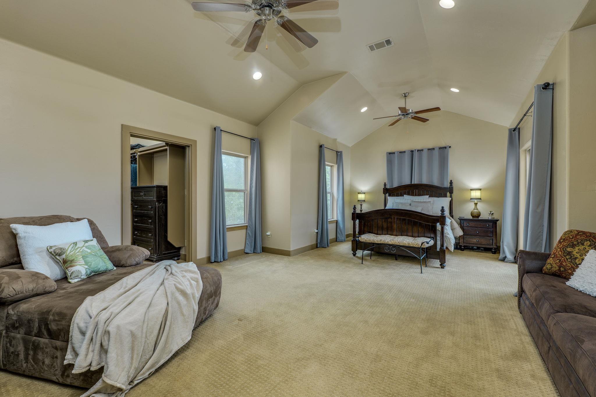 600 Mountain Dew Rd, Horseshoe Bay, TX 78657