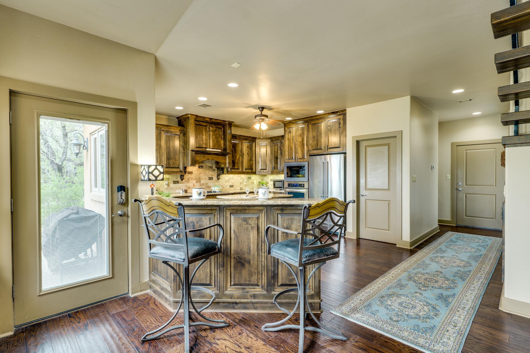 600 Mountain Dew Rd, Horseshoe Bay, TX 78657
