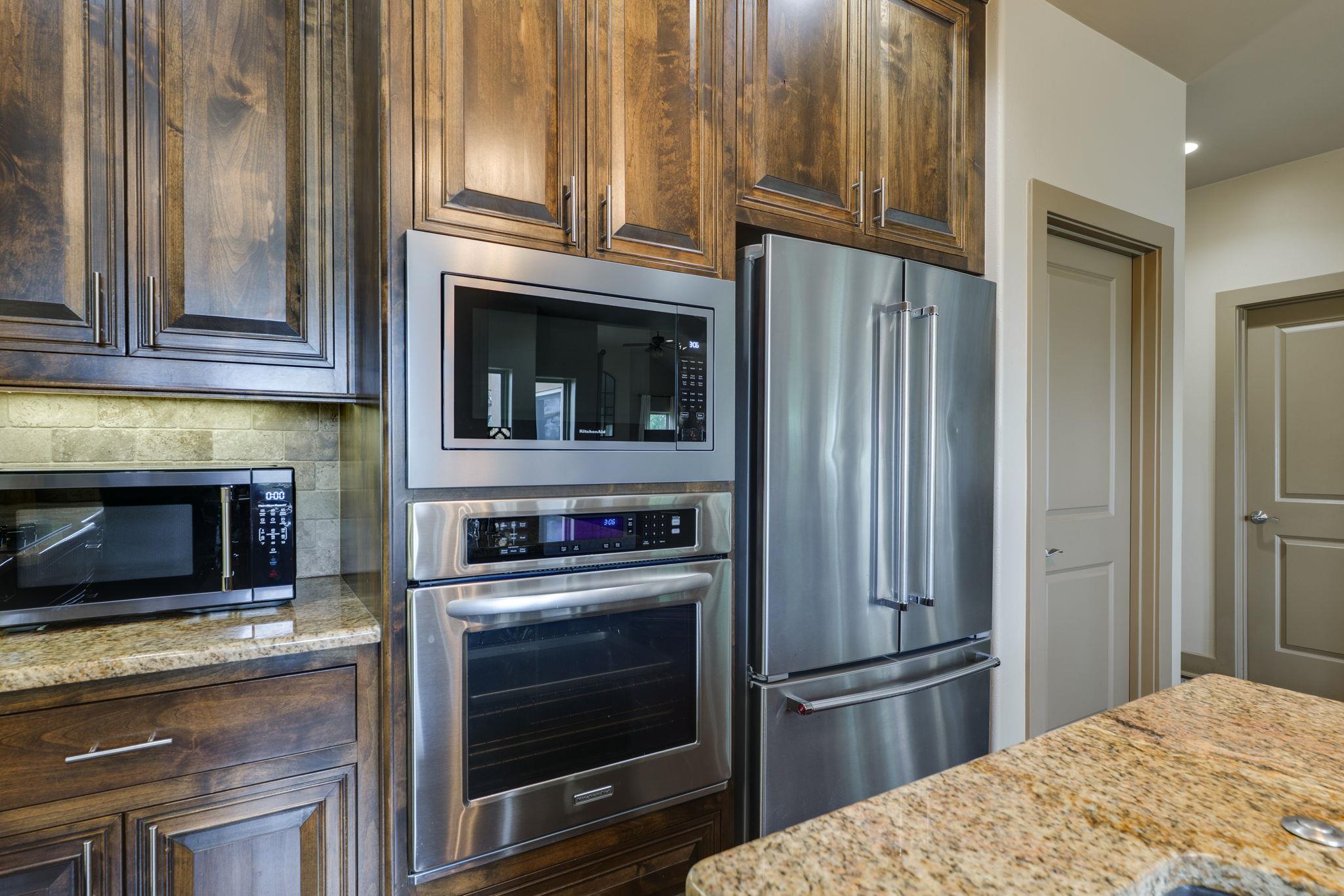 600 Mountain Dew Rd, Horseshoe Bay, TX 78657