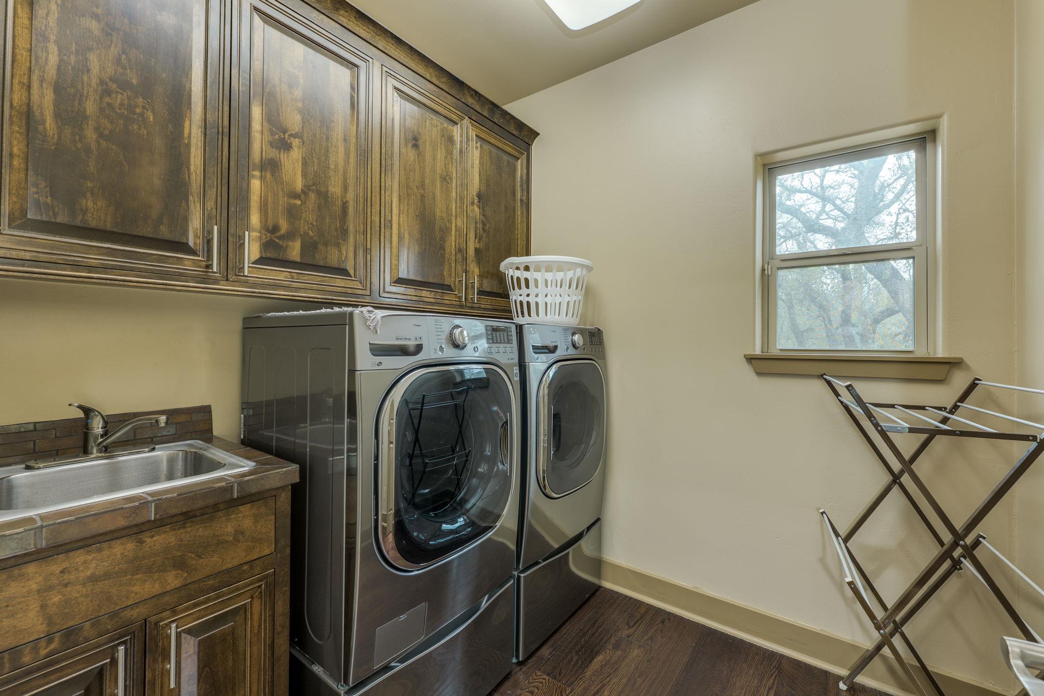 600 Mountain Dew Rd, Horseshoe Bay, TX 78657