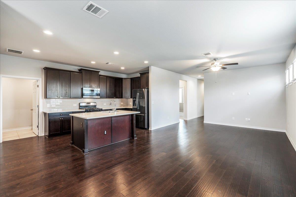 1629 W Broade St, Leander, TX 78641