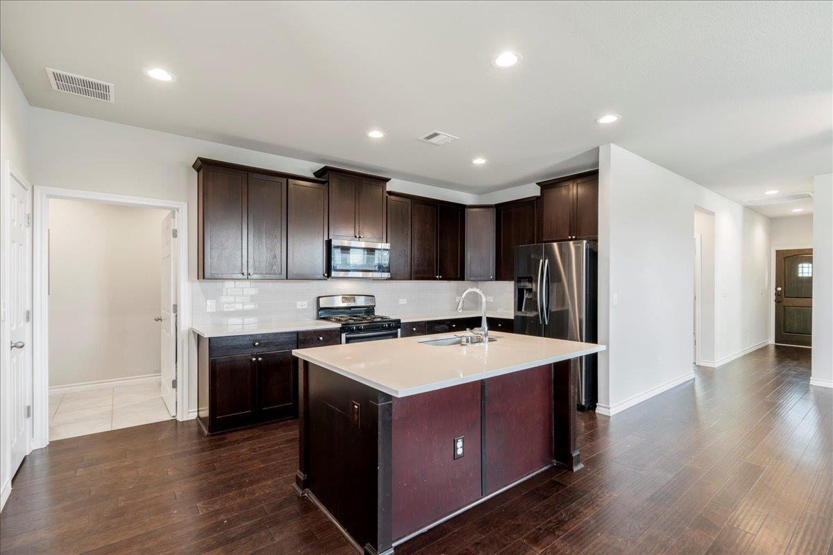 1629 W Broade St, Leander, TX 78641