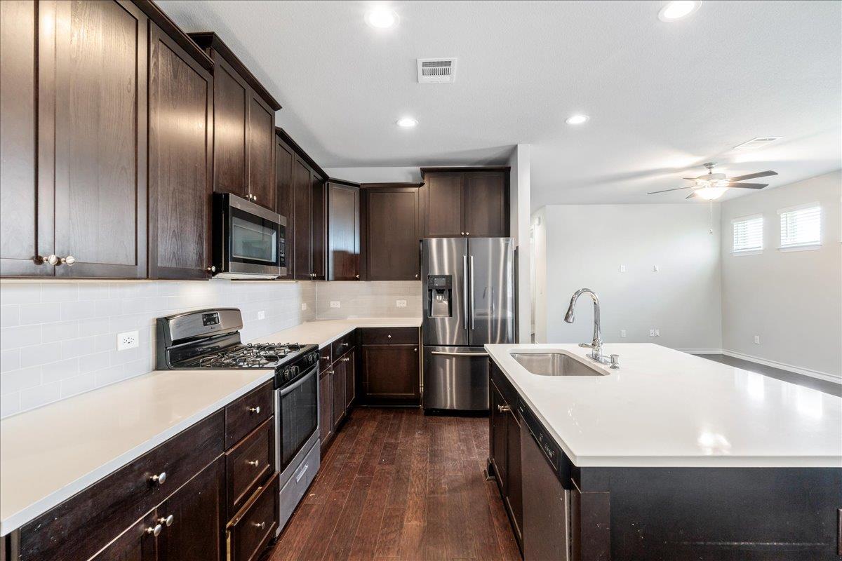 1629 W Broade St, Leander, TX 78641