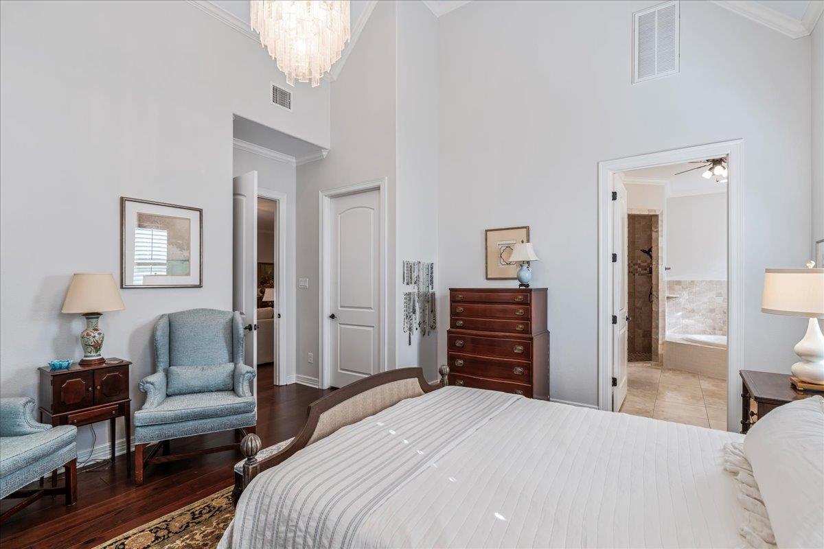 9122 Balcones Club Dr # 9, Austin, TX 78750