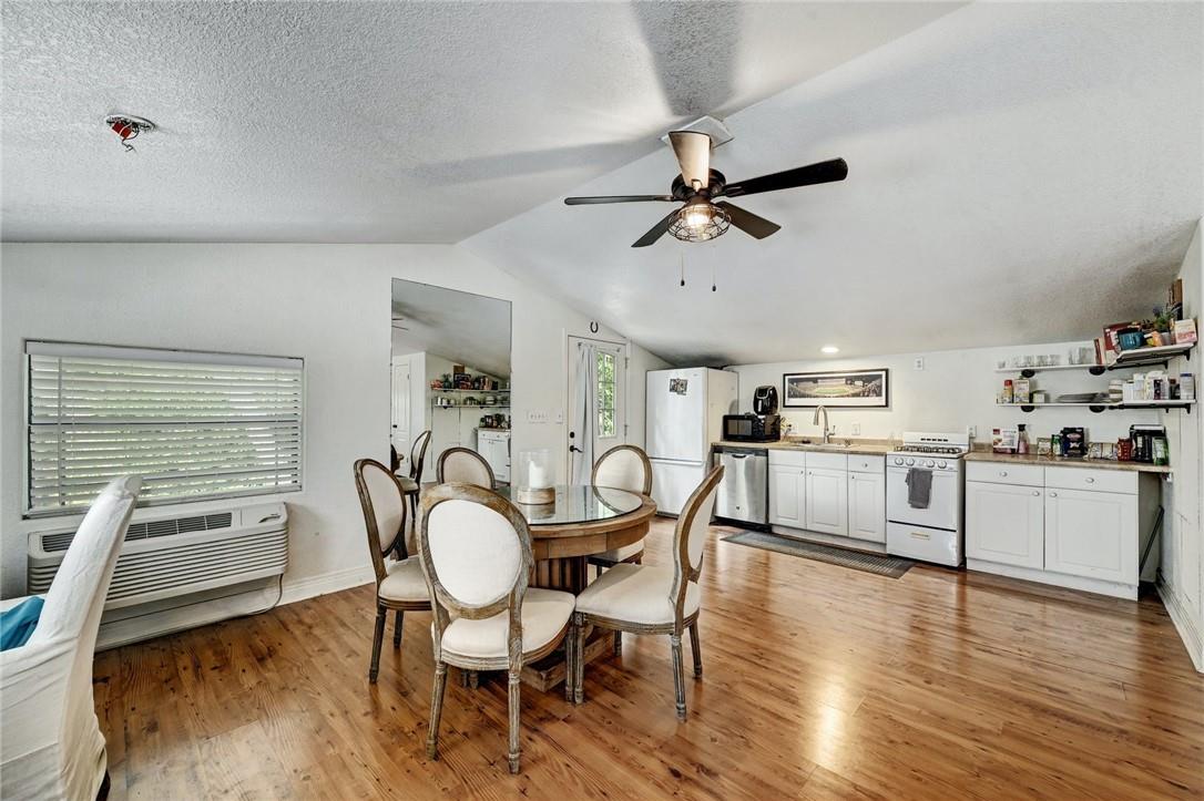 2203 Lindell Ave, Austin, TX 78704