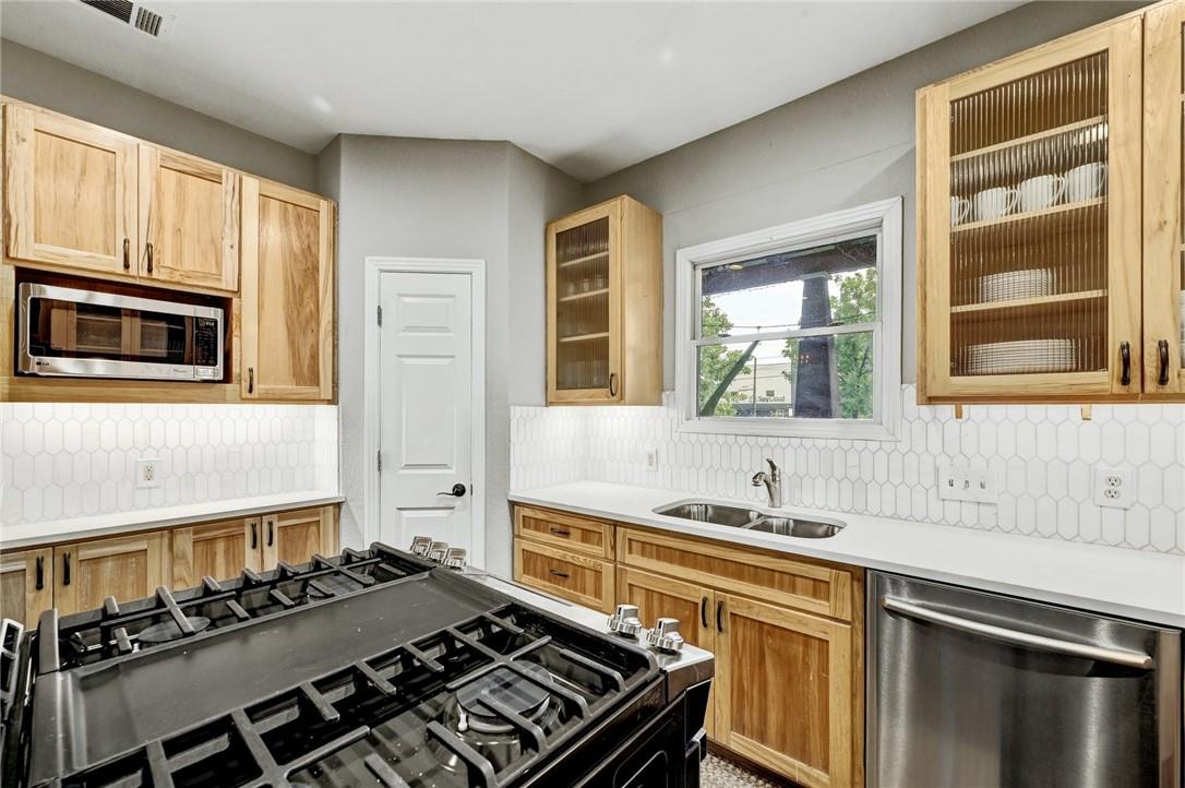 2203 Lindell Ave, Austin, TX 78704