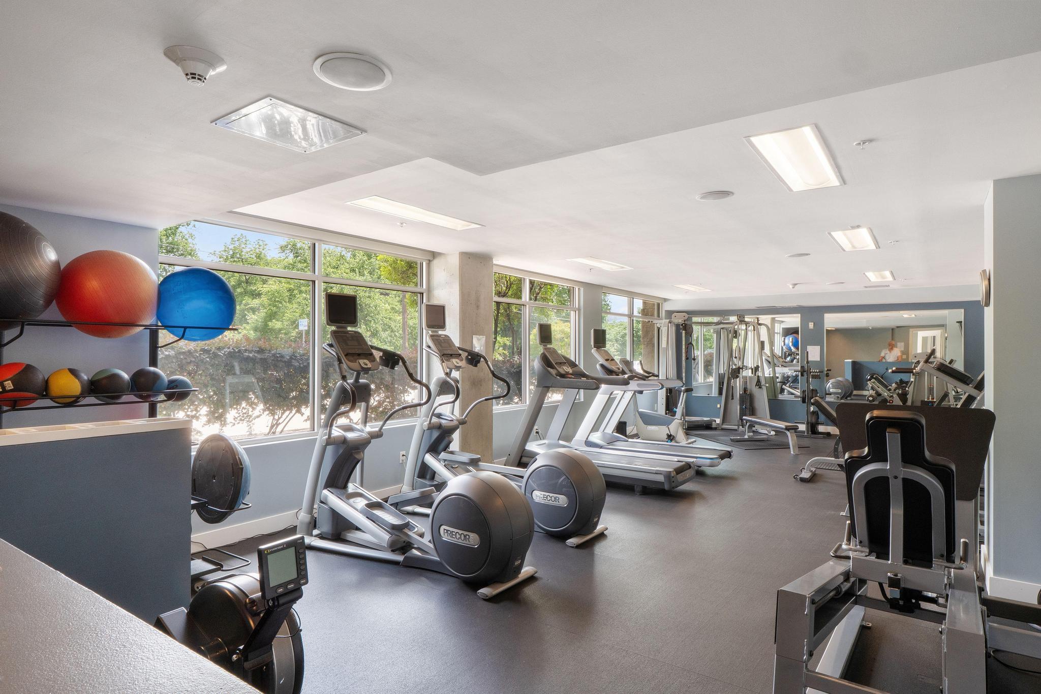 210 Lee Barton Dr # 415, Austin, TX 78704