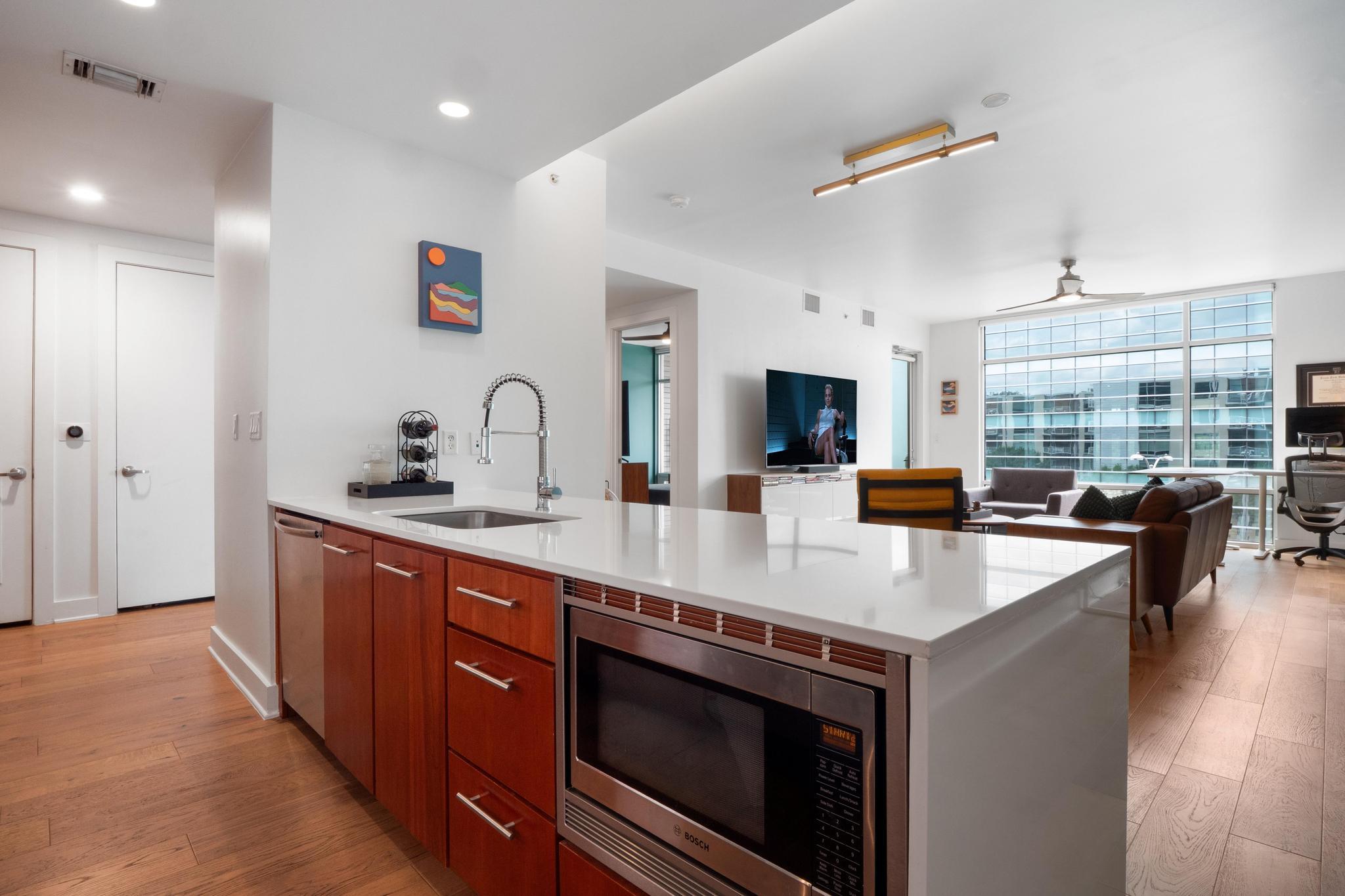 210 Lee Barton Dr # 415, Austin, TX 78704