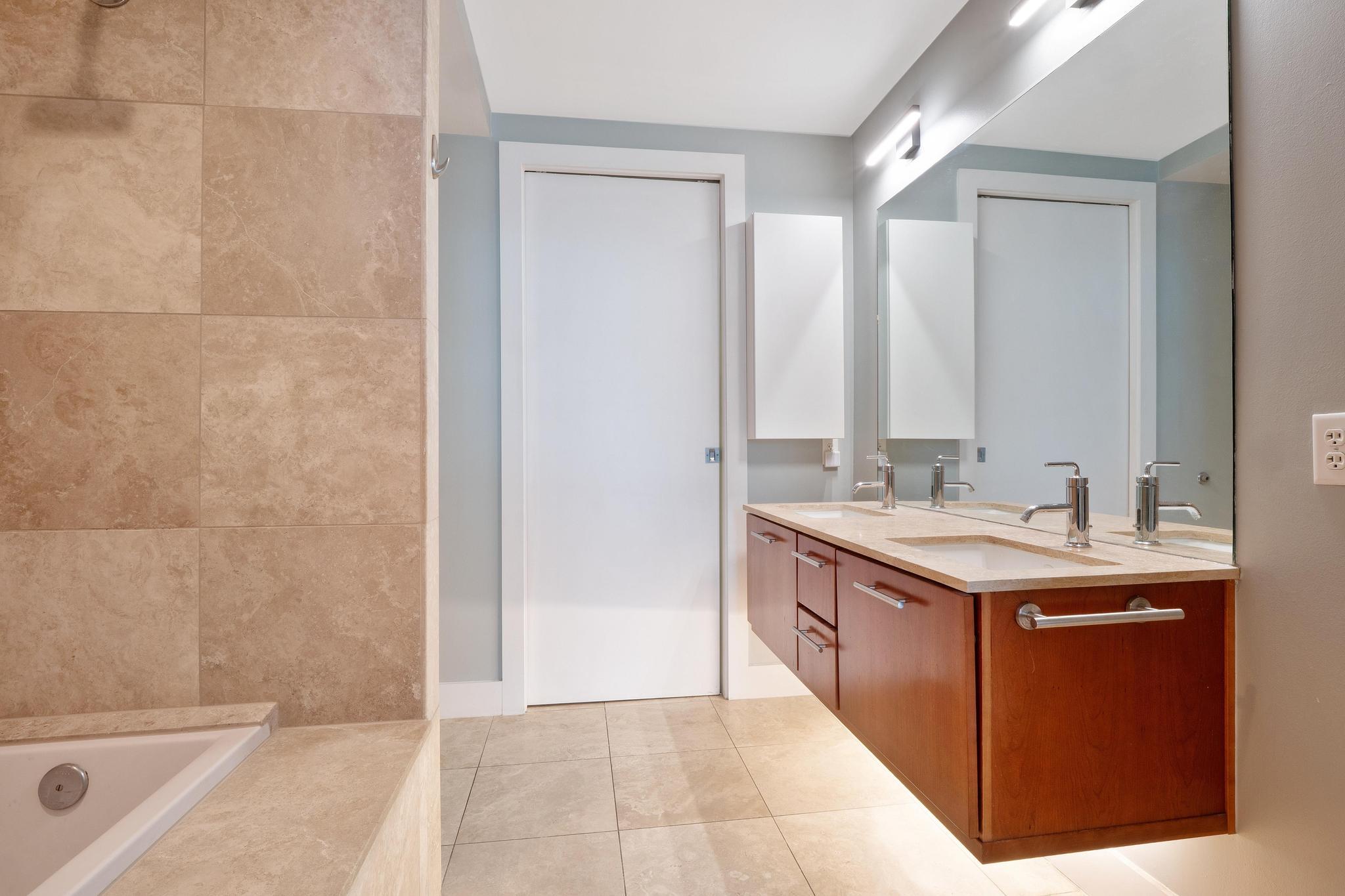 210 Lee Barton Dr # 415, Austin, TX 78704