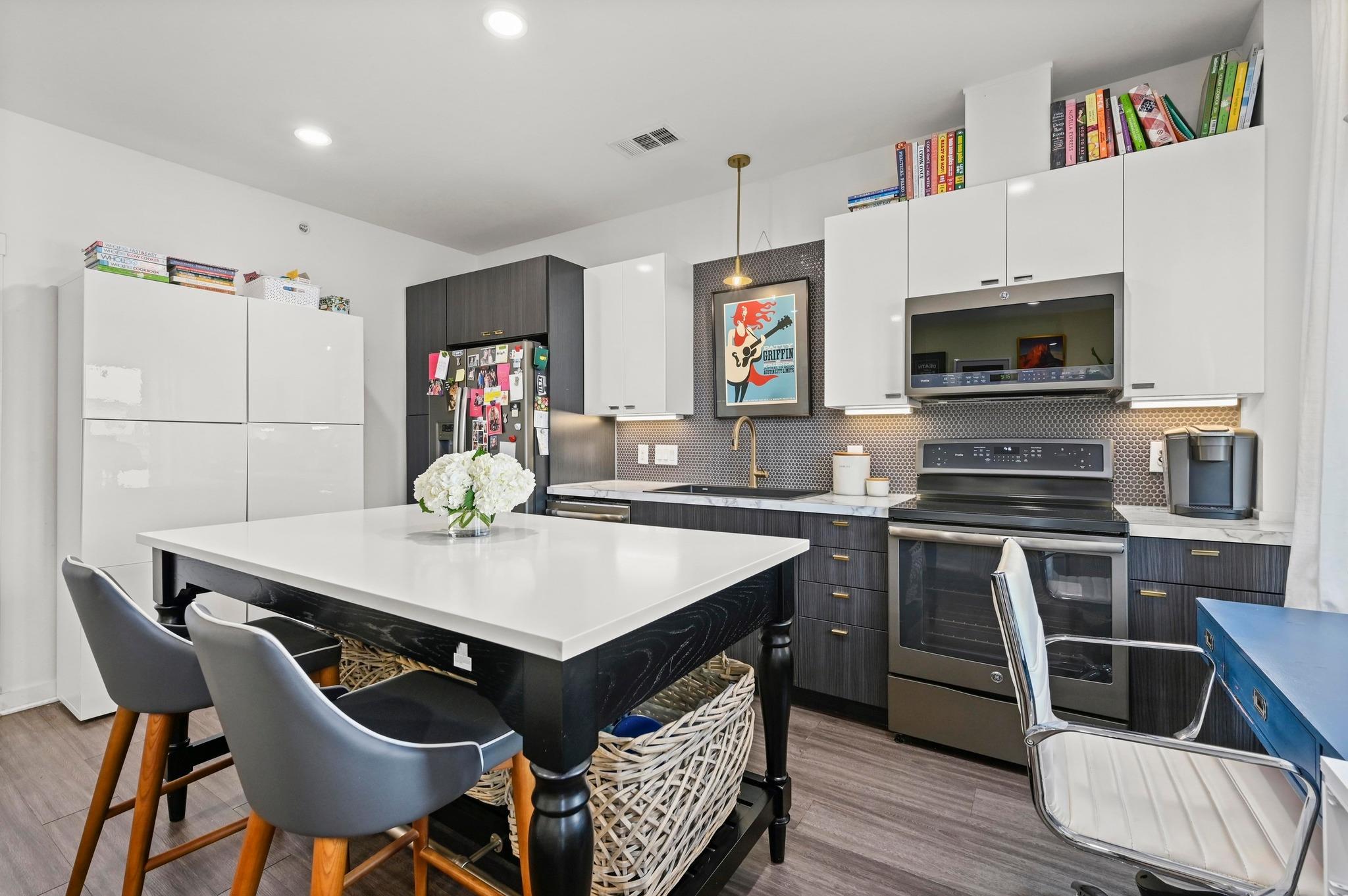 4361 S Congress Ave # 427, Austin, TX 78745