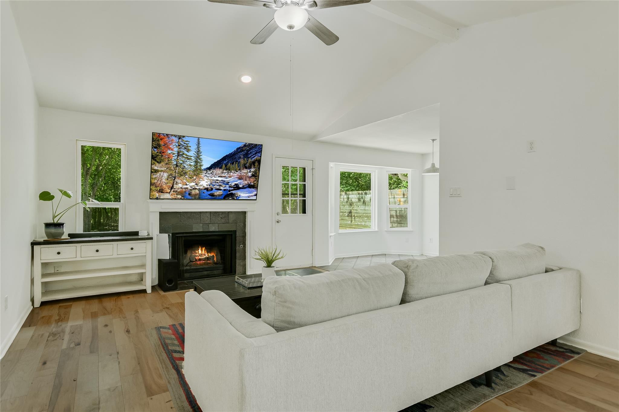 4015 Alexandria Dr, Austin, TX 78749