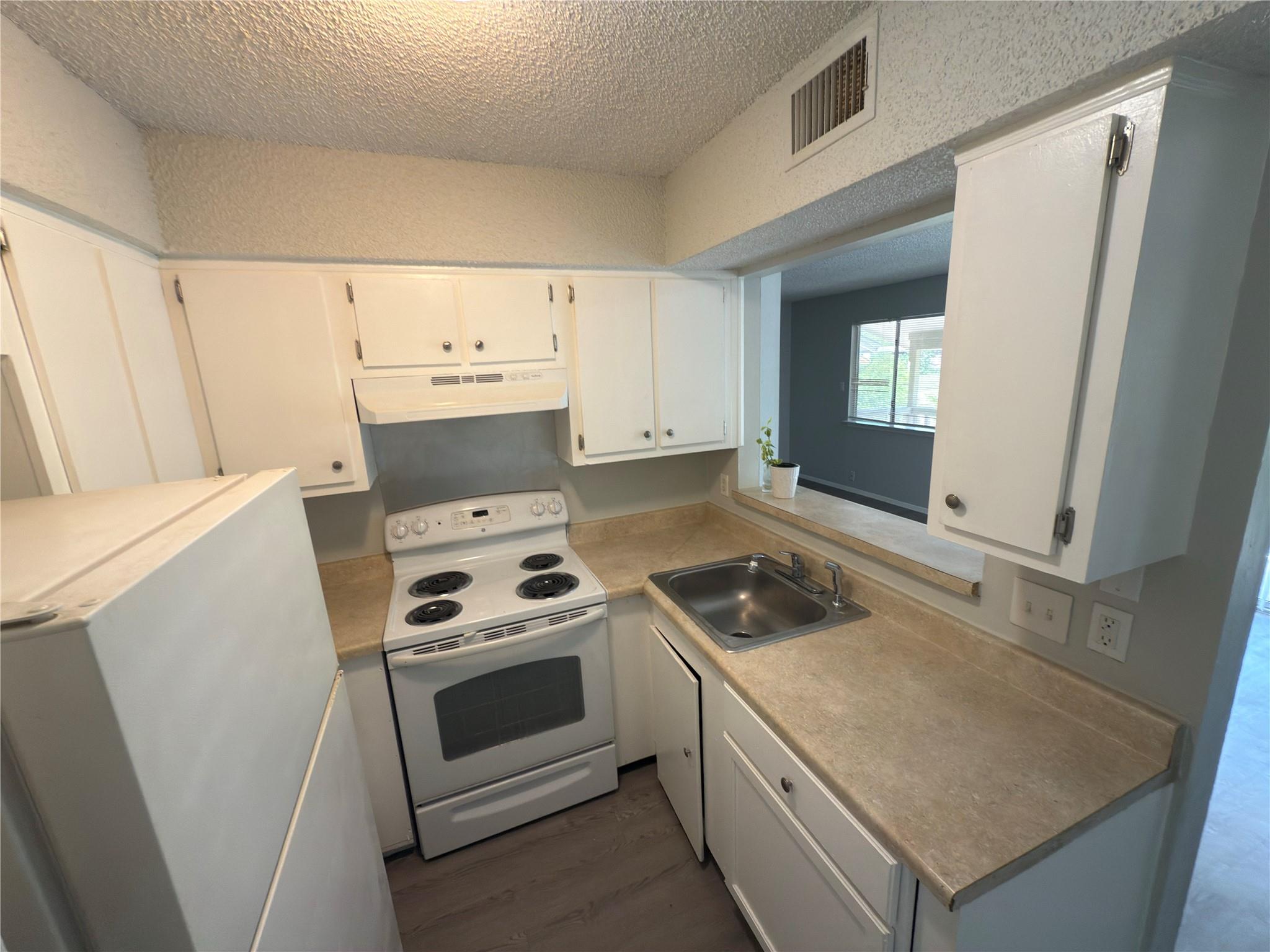 8907 Parkfield Dr # 203, Austin, TX 78758