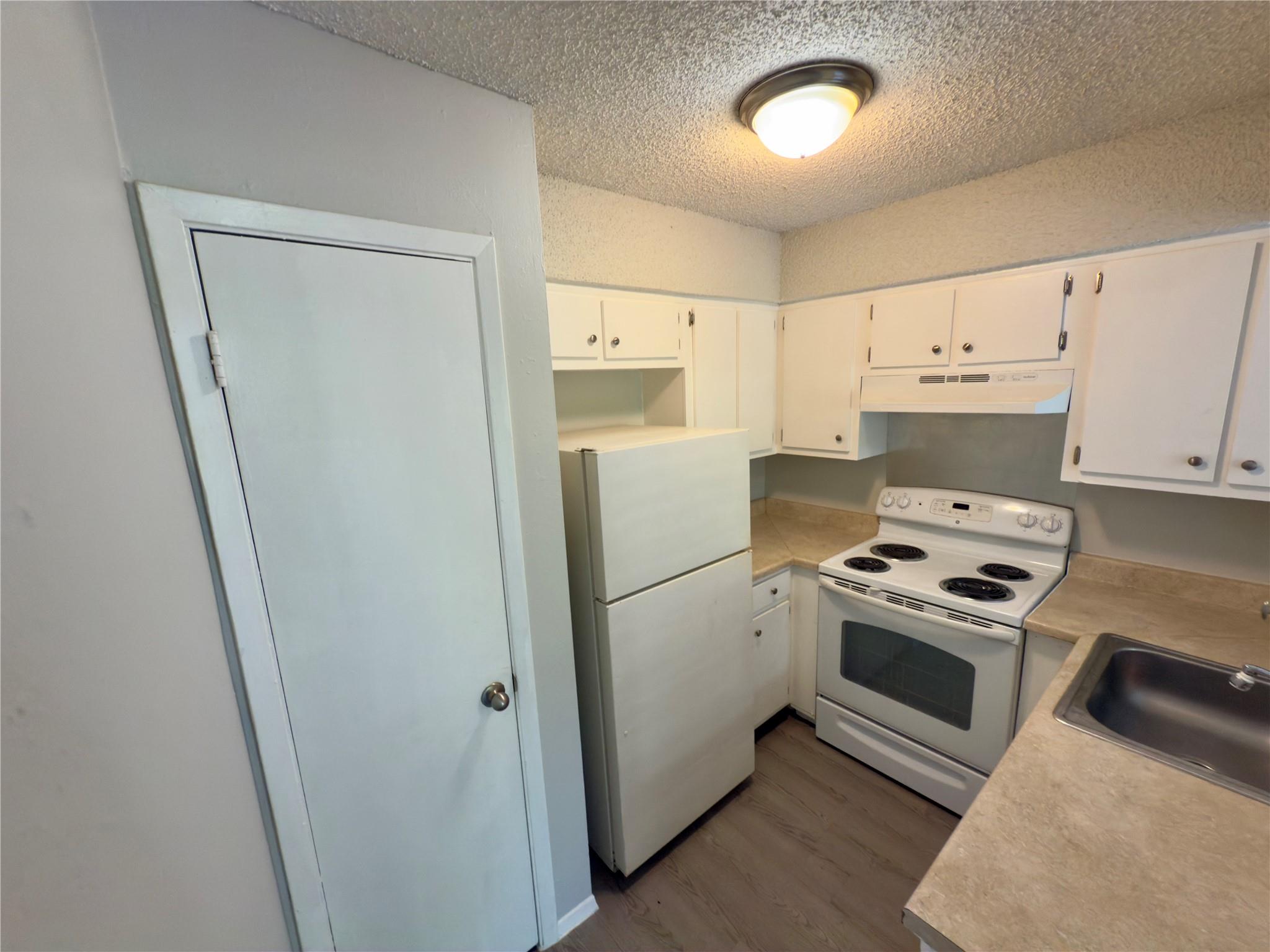 8907 Parkfield Dr # 203, Austin, TX 78758