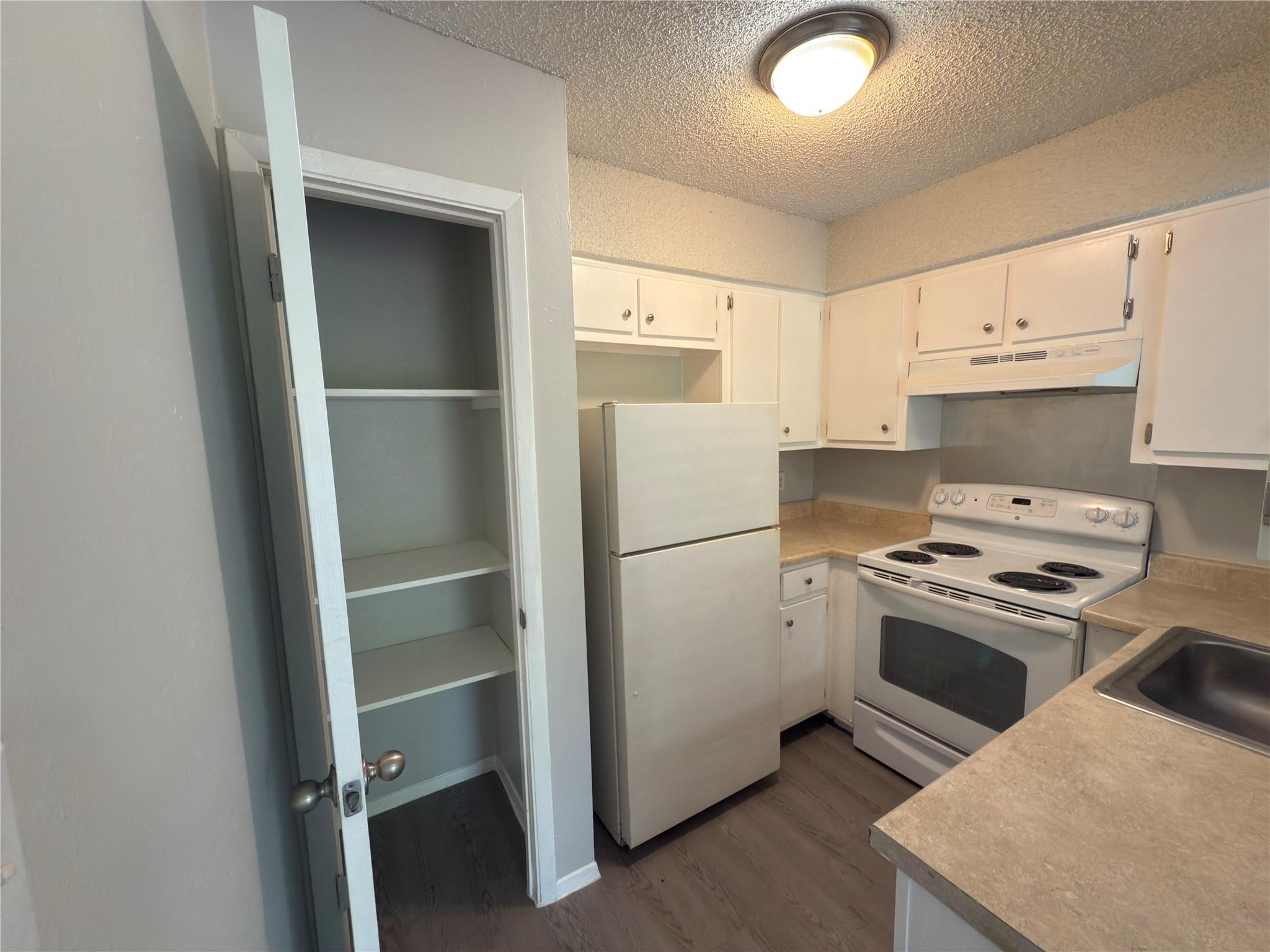 8907 Parkfield Dr # 203, Austin, TX 78758