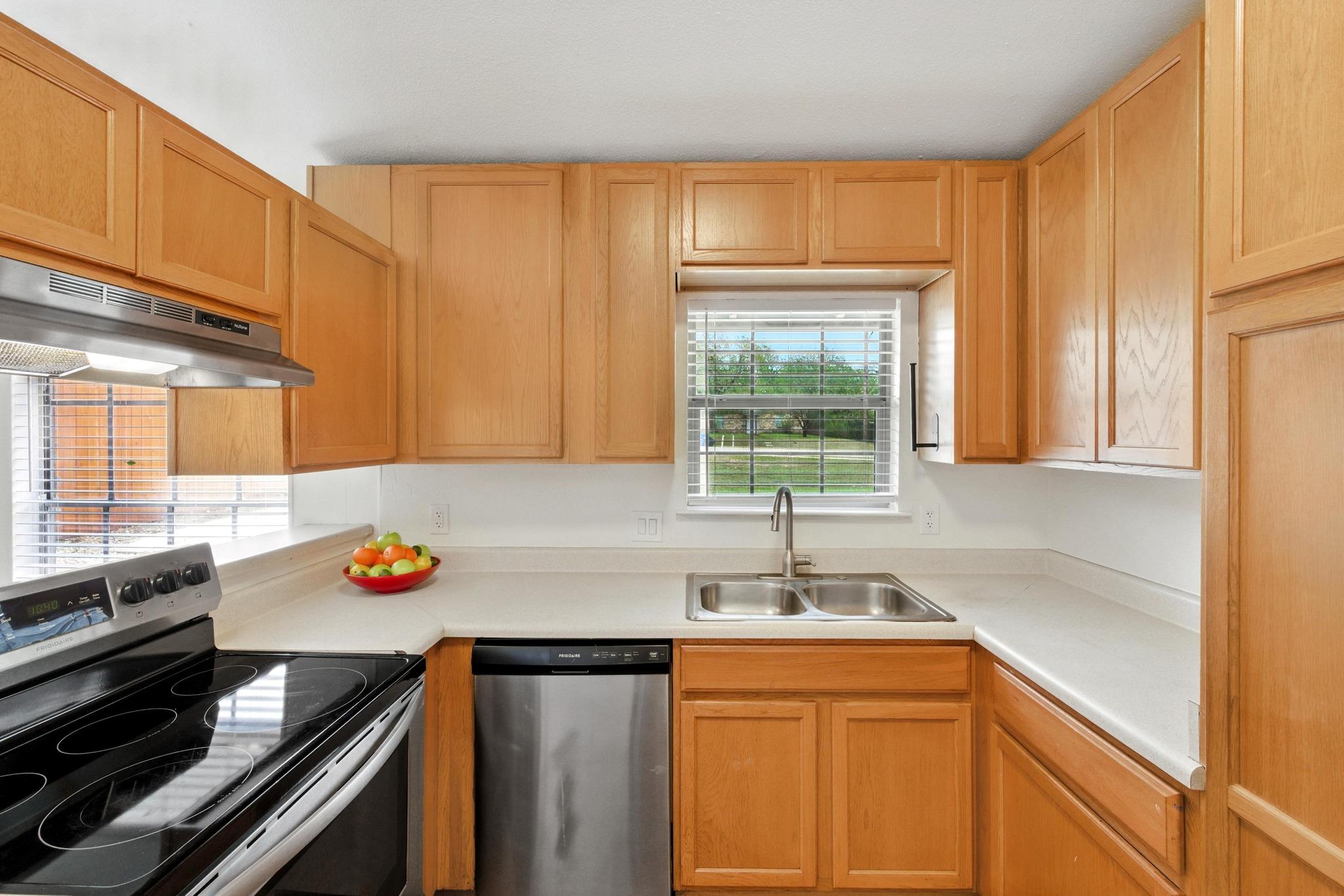 5412 Manor Rd # B, Austin, TX 78723