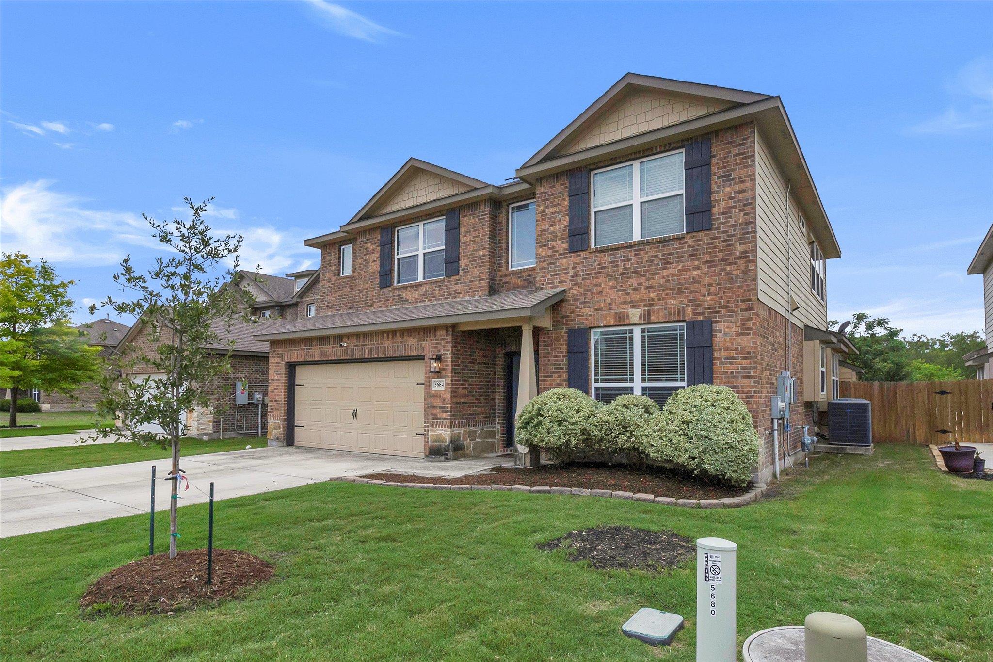 5684 Sabbia Dr, Round Rock, TX 78665