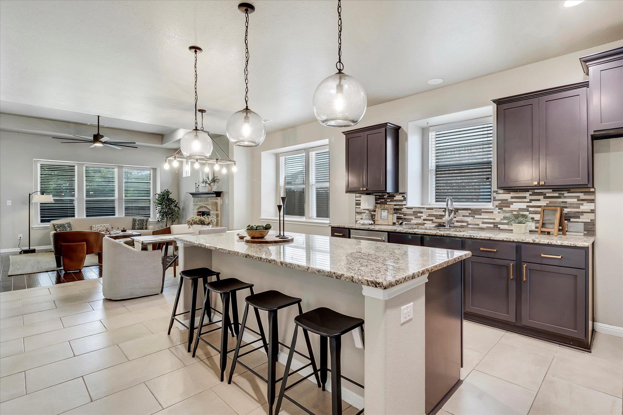 5684 Sabbia Dr, Round Rock, TX 78665