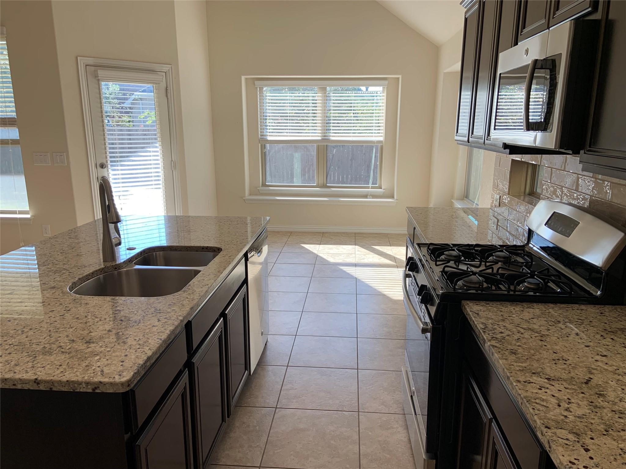 501 Cardenas Ln, Austin, TX 78748