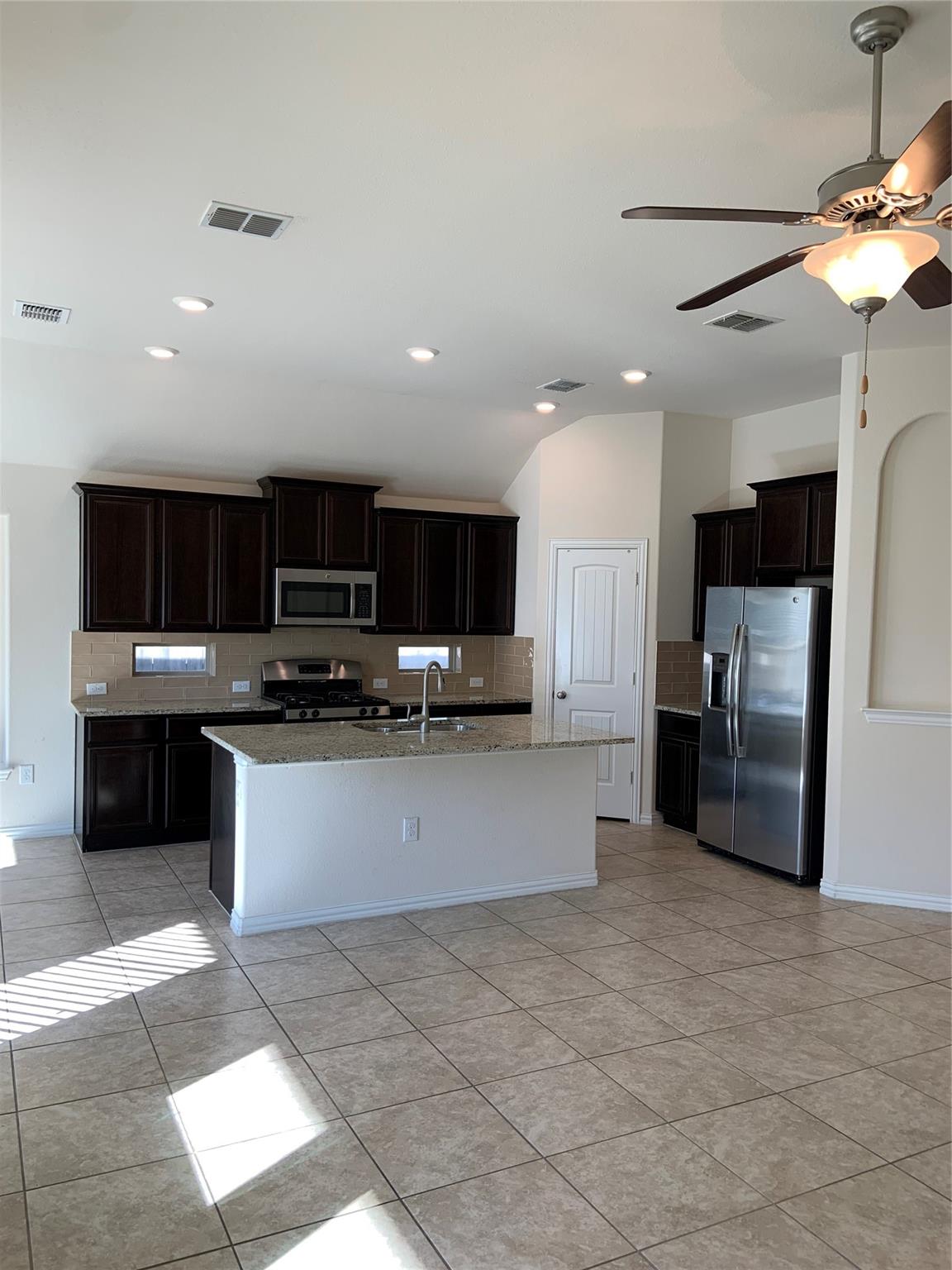 501 Cardenas Ln, Austin, TX 78748