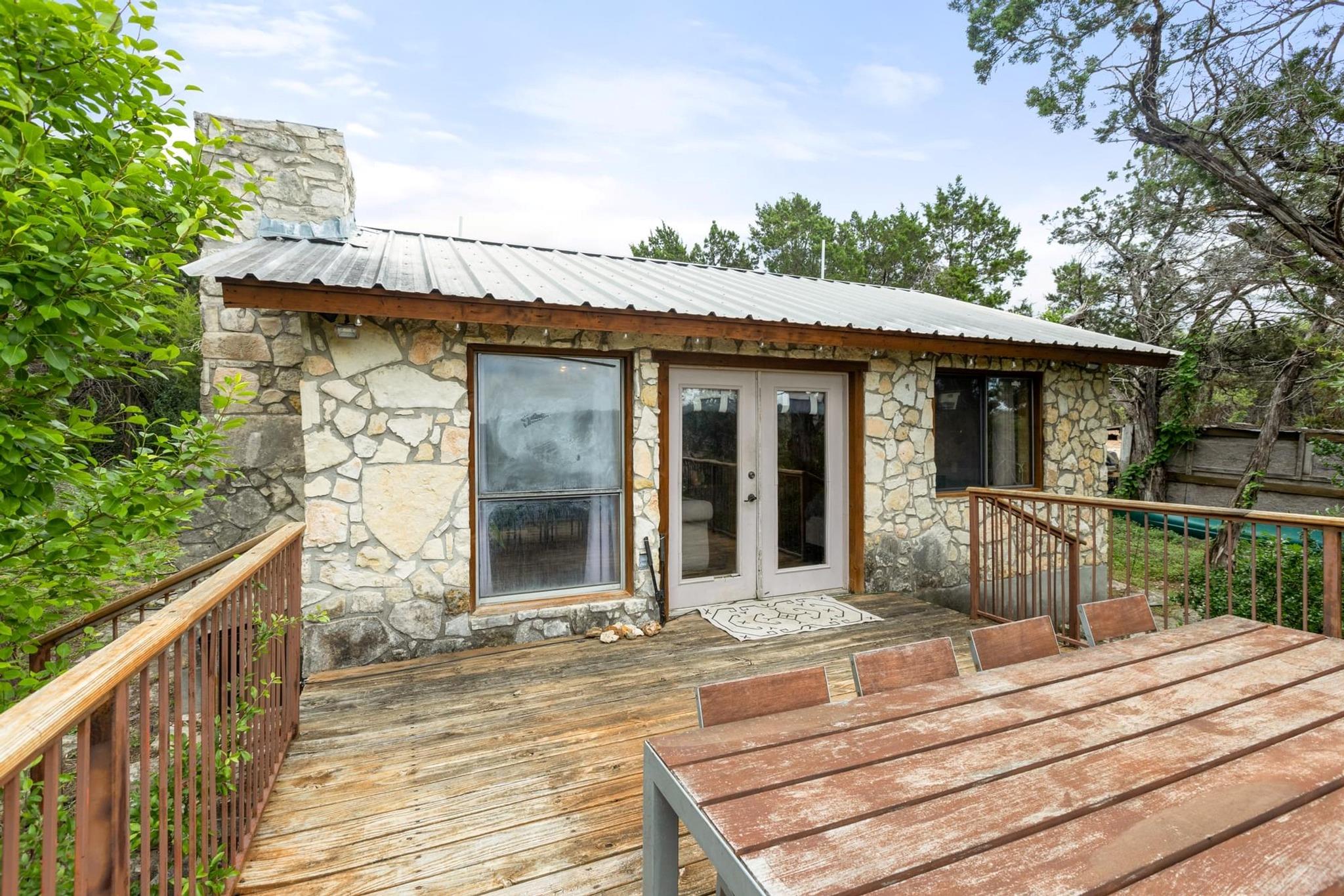 8100 Kuhn Dr, Austin, TX 78736