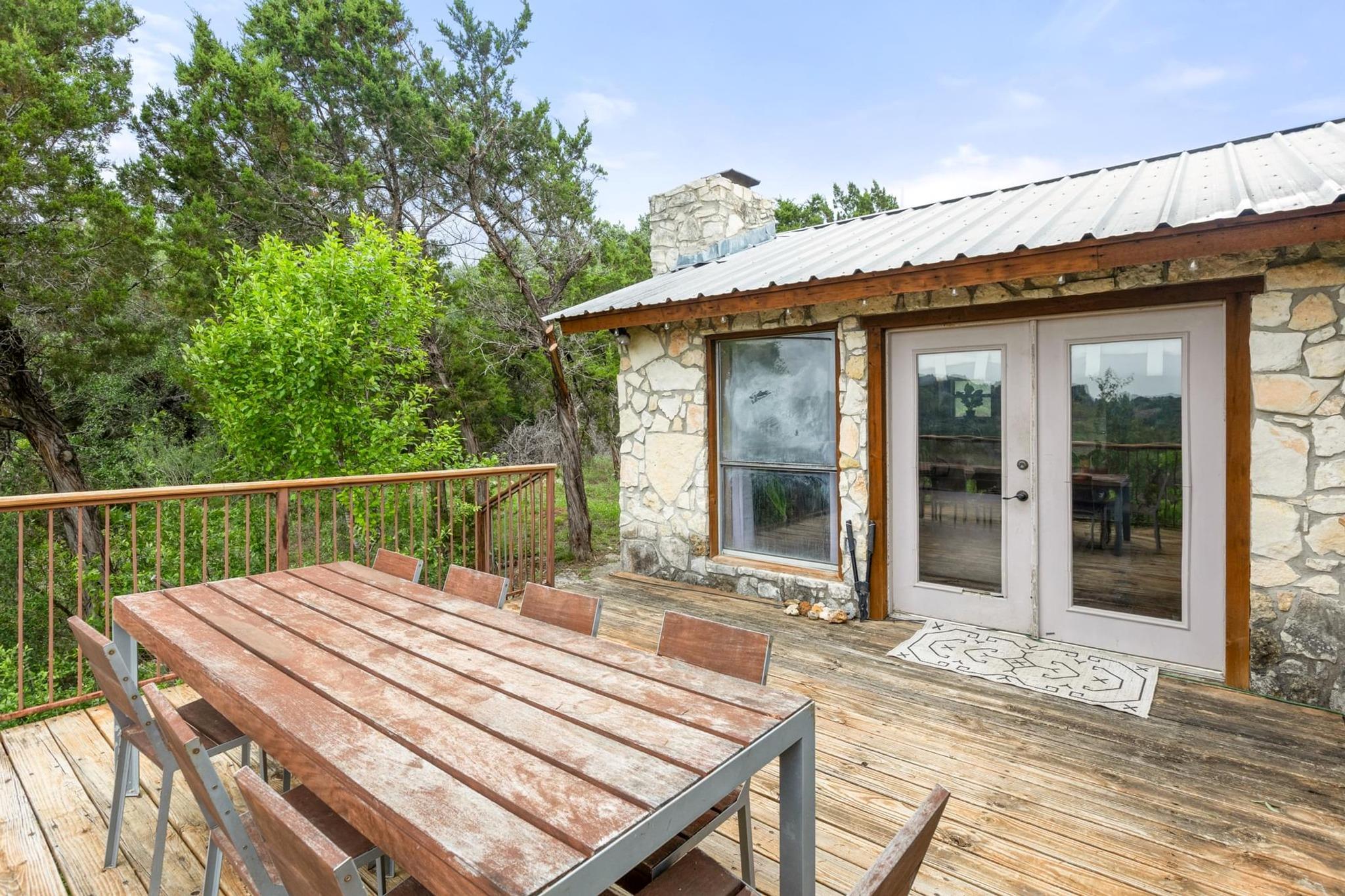 8100 Kuhn Dr, Austin, TX 78736