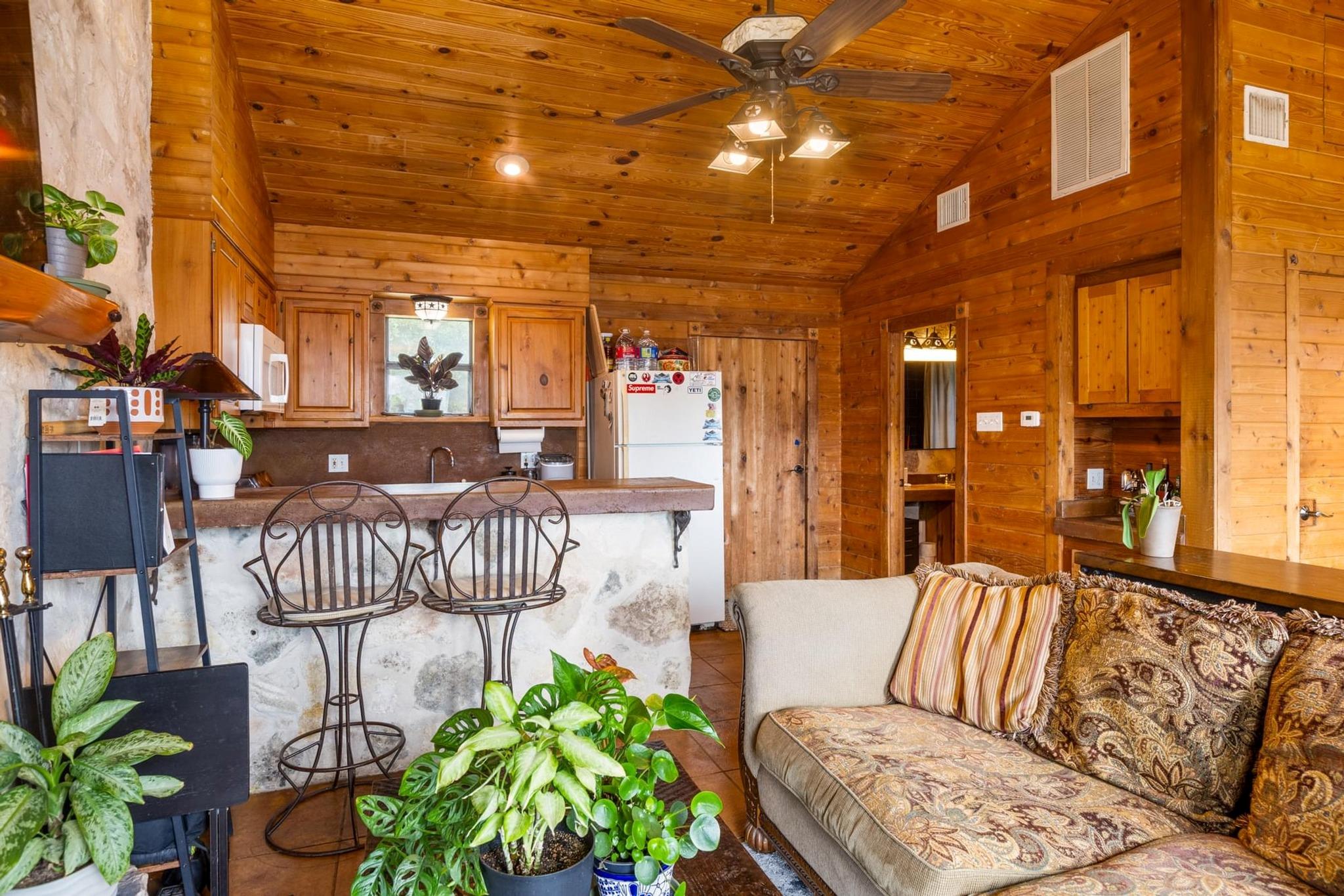 8100 Kuhn Dr, Austin, TX 78736
