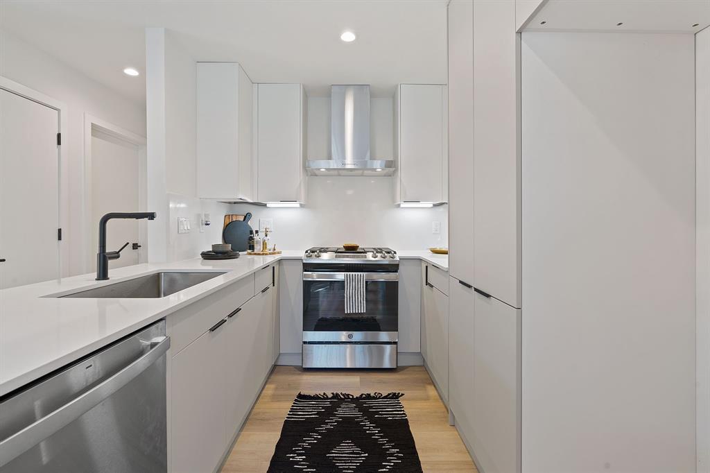 1900 Albury Cv # D, Austin, TX 78758