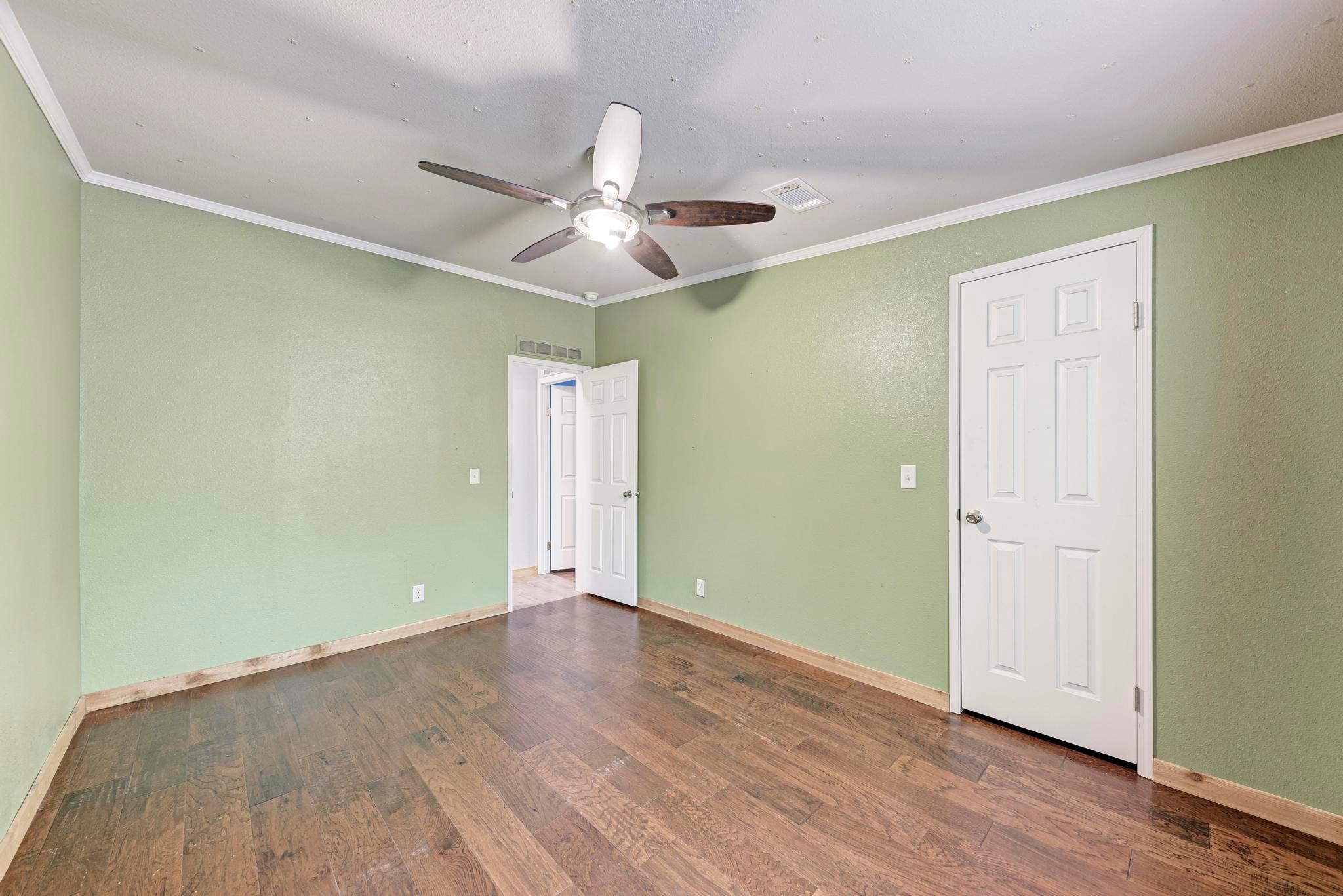 158 Morning Dove Ln, Elgin, TX 78621