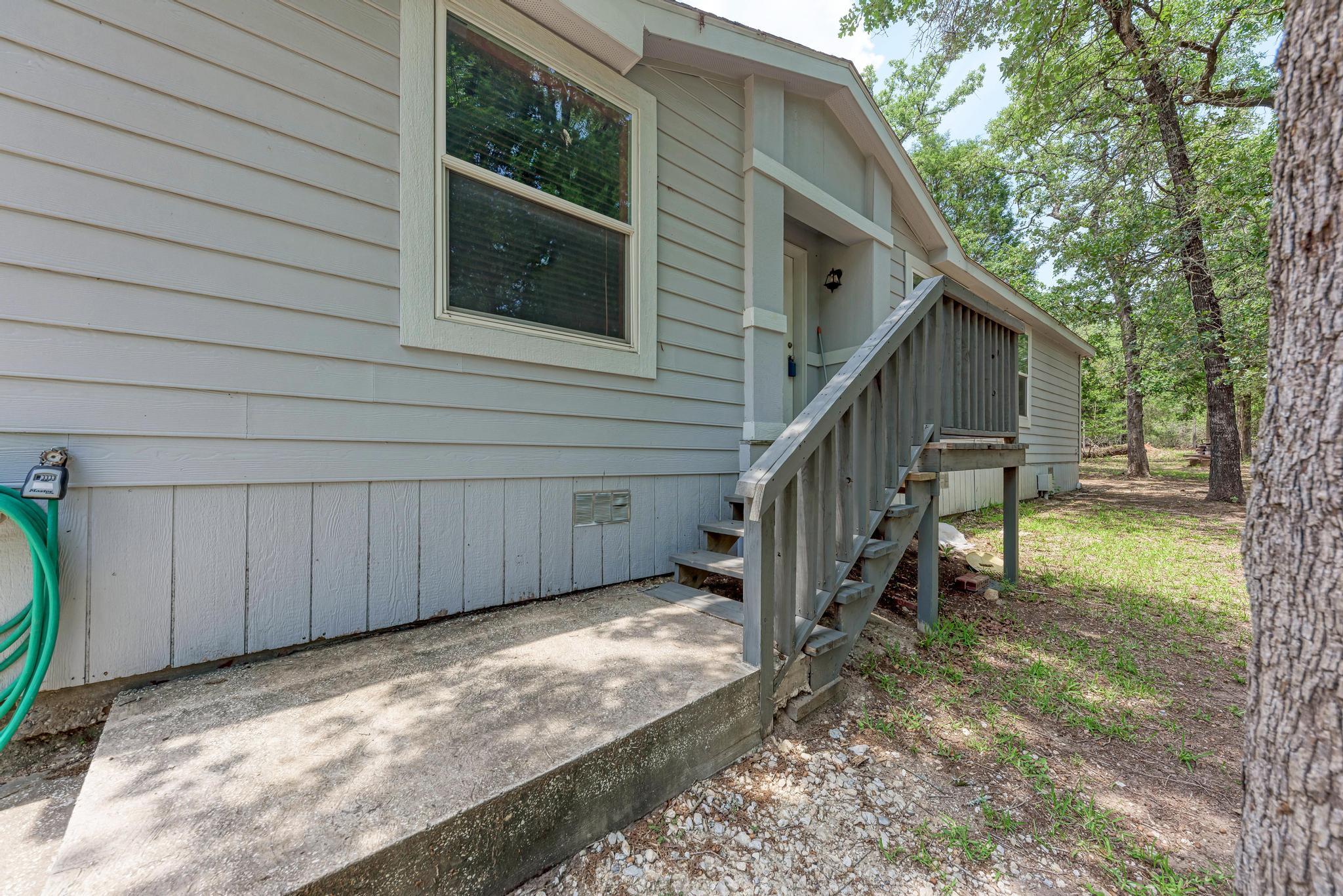 158 Morning Dove Ln, Elgin, TX 78621