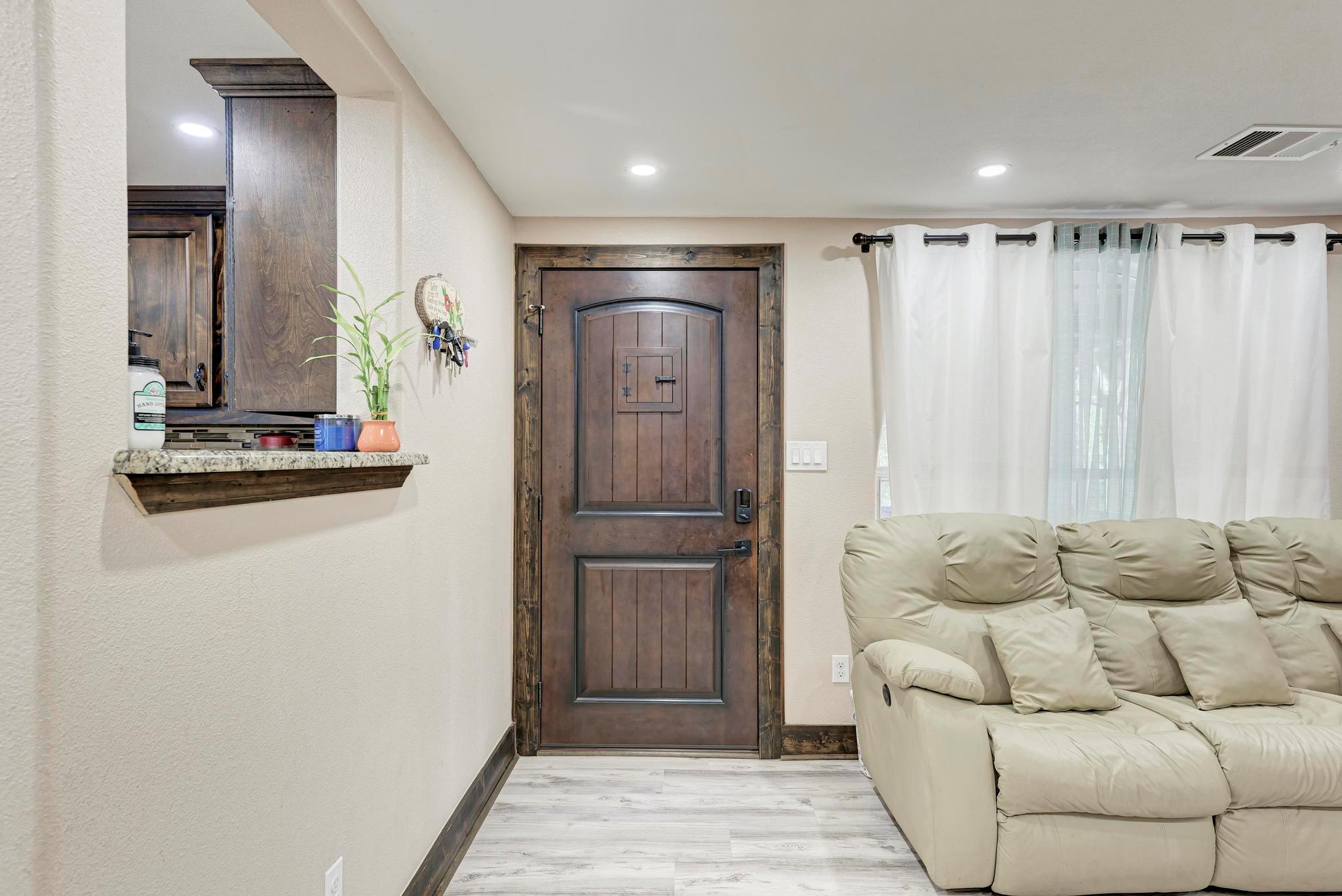 158 Morning Dove Ln, Elgin, TX 78621
