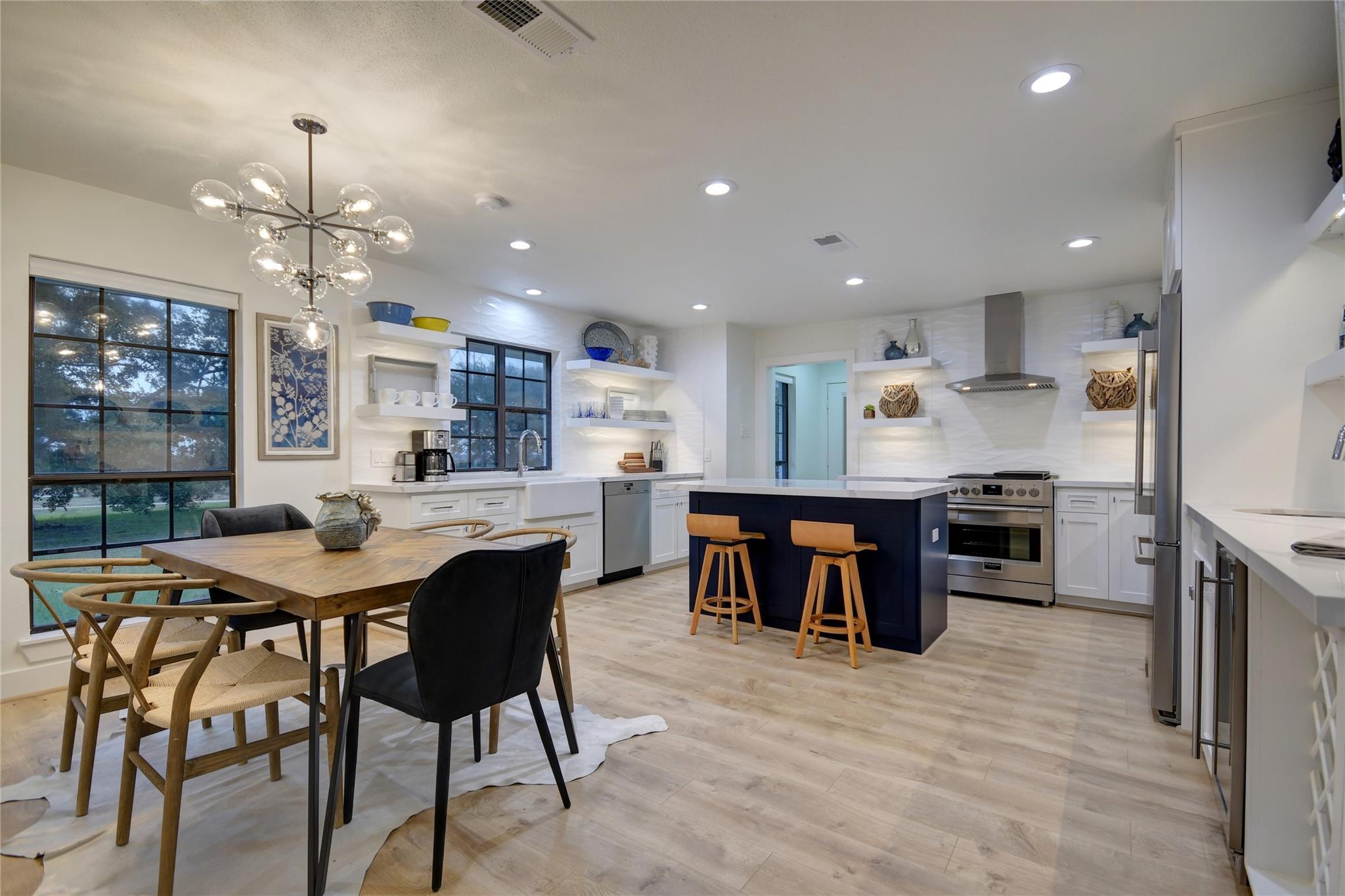 6569 Cutoff Rd, Round Top, TX 78940