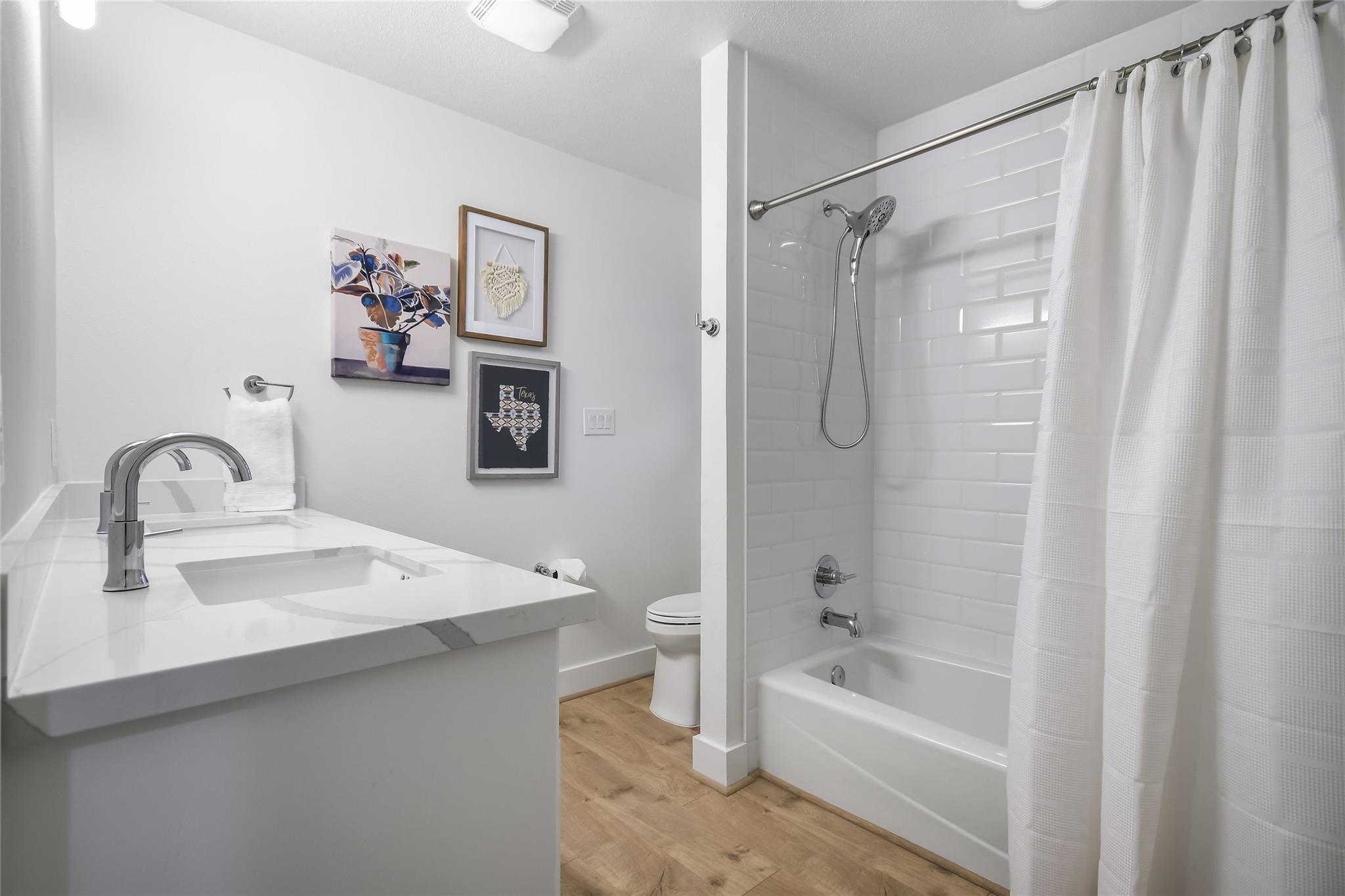 6569 Cutoff Rd, Round Top, TX 78940