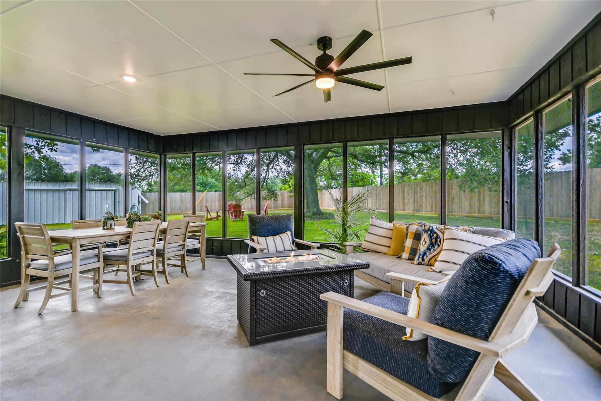 6569 Cutoff Rd, Round Top, TX 78940