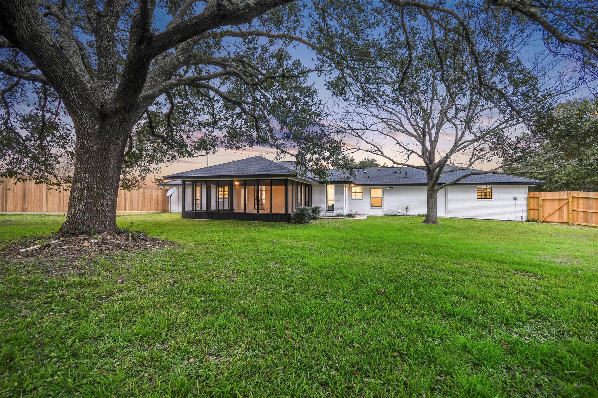 6569 Cutoff Rd, Round Top, TX 78940