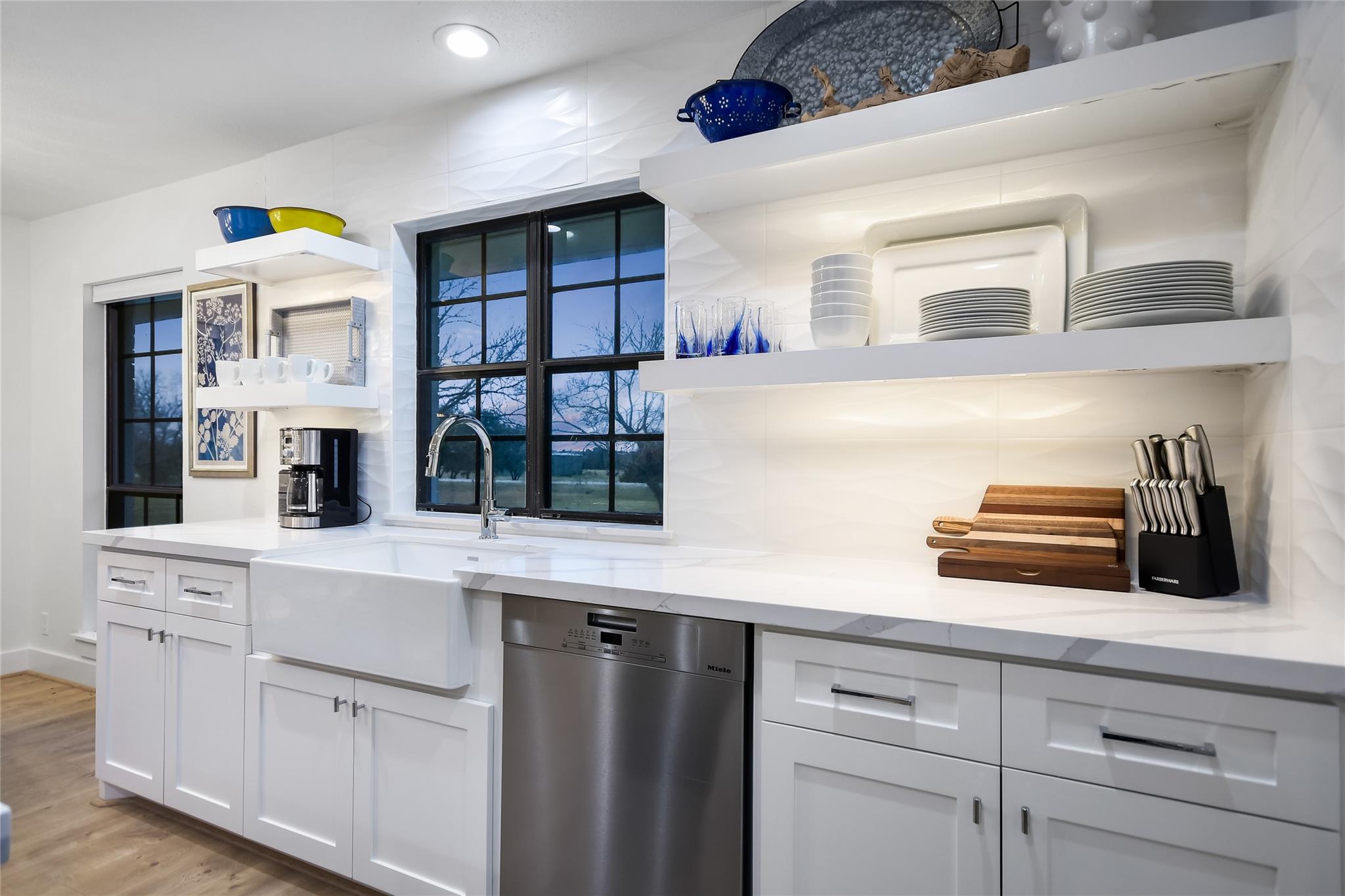 6569 Cutoff Rd, Round Top, TX 78940